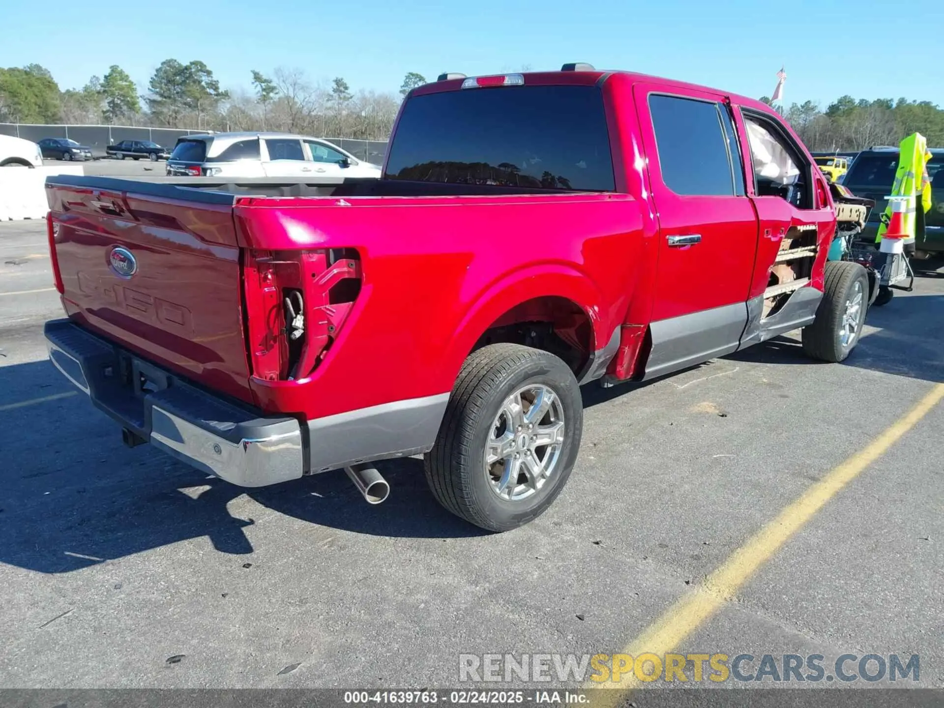 4 Фотография поврежденного автомобиля 1FTEW1C55NKE26456 FORD F-150 2022