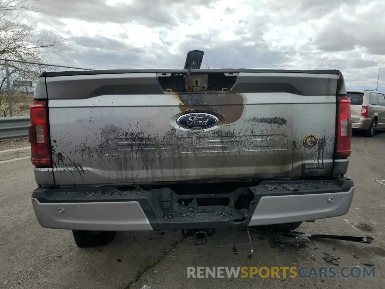 6 Photograph of a damaged car 1FTEW1C85NKF22467 FORD F-150 2022