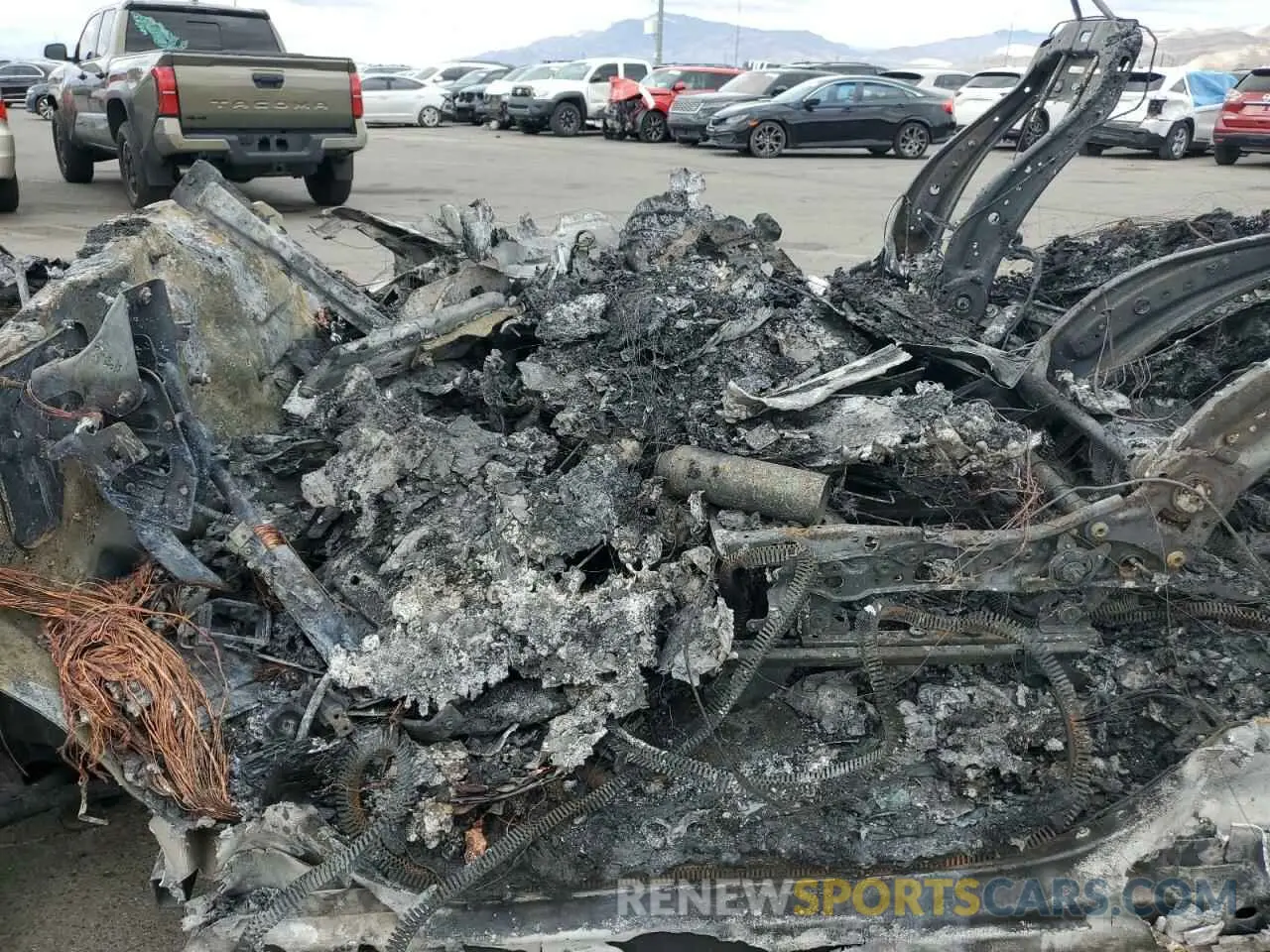 7 Photograph of a damaged car 1FTEW1C85NKF22467 FORD F-150 2022