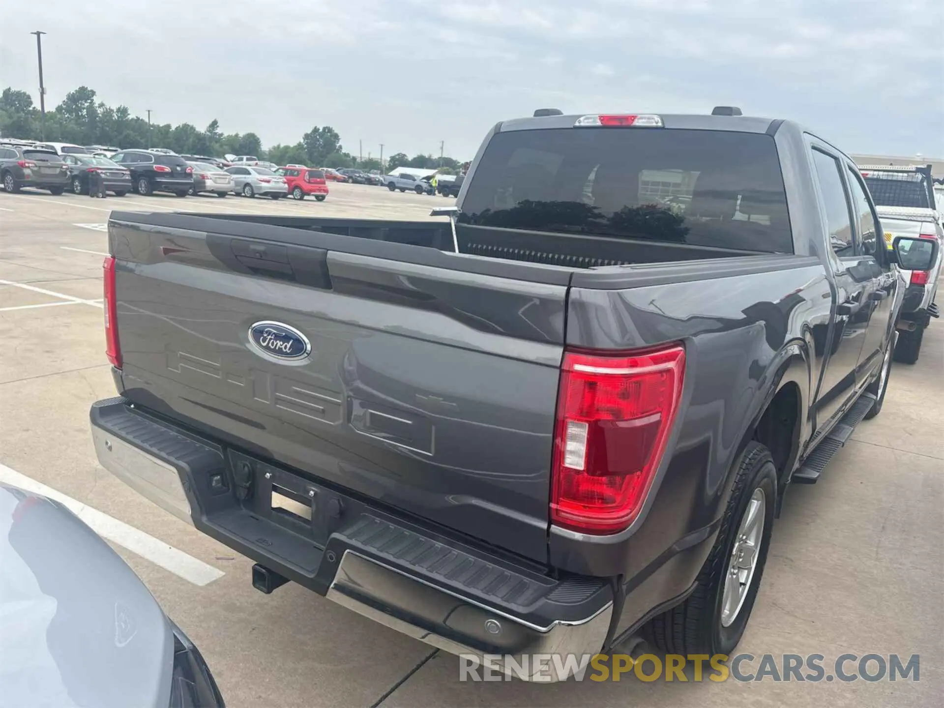 5 Photograph of a damaged car 1FTEW1CB4NKE17155 FORD F-150 2022