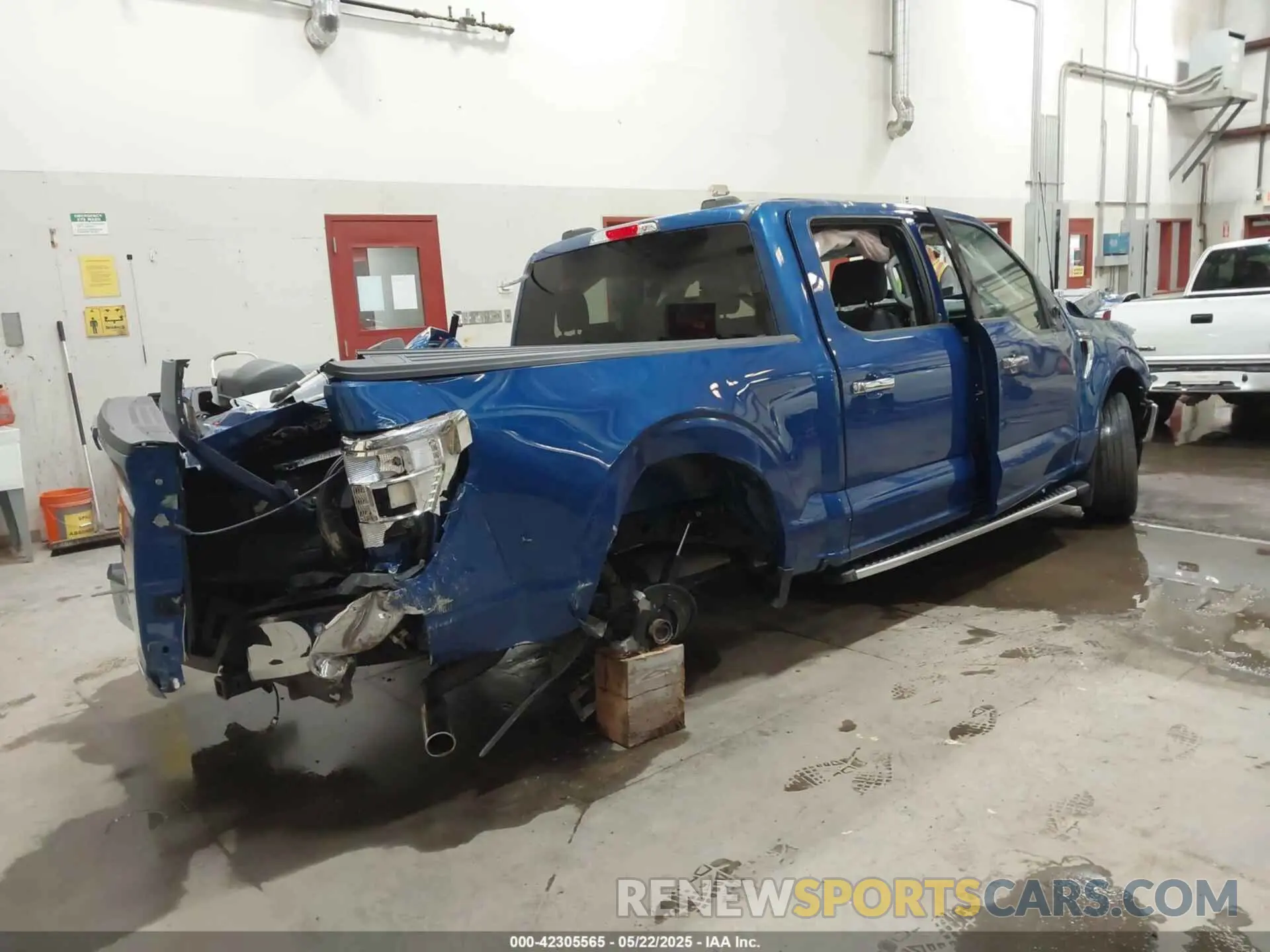 4 Photograph of a damaged car 1FTEW1CP7NFA41961 FORD F-150 2022