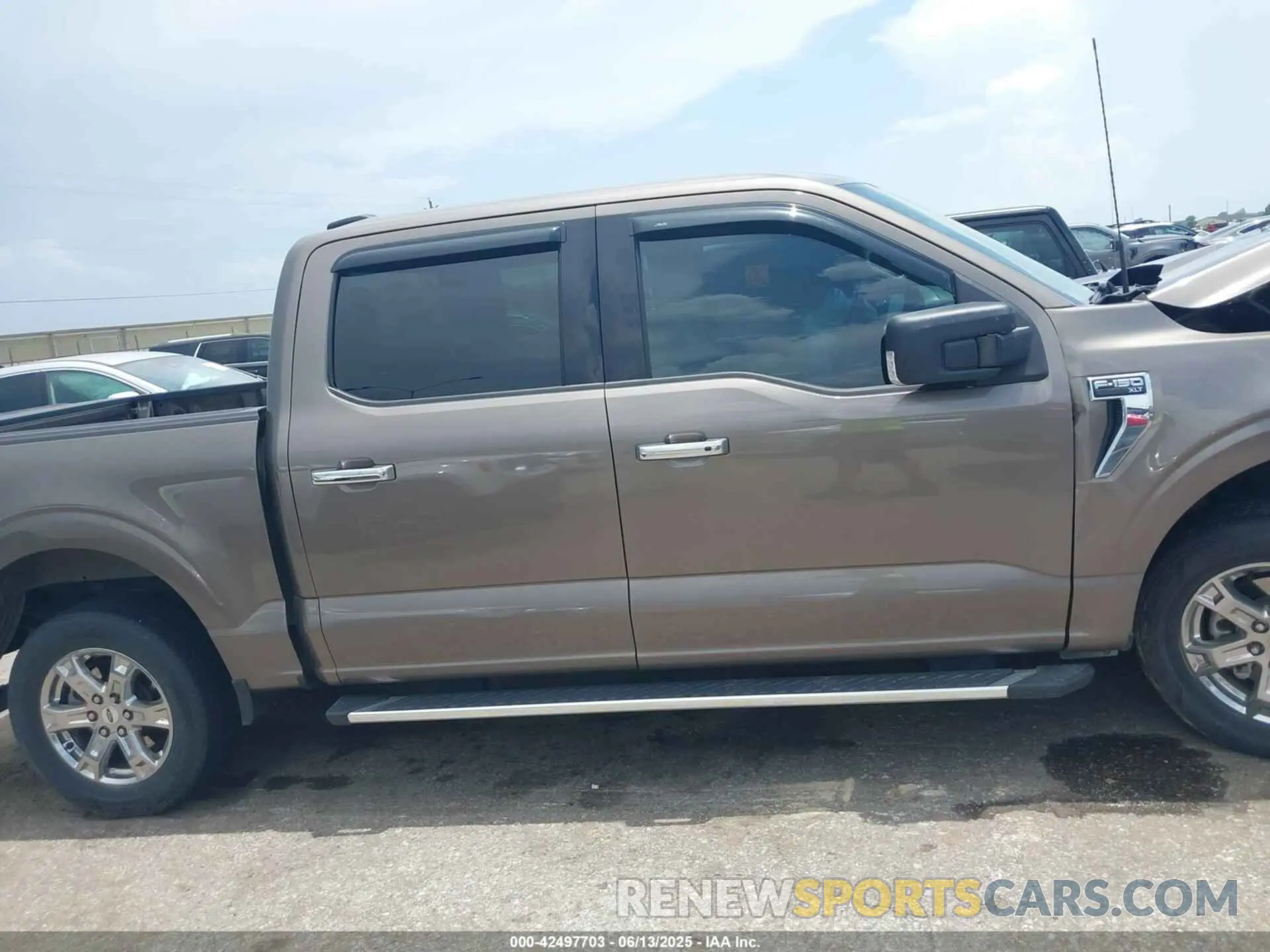 14 Photograph of a damaged car 1FTEW1CP8NFA27857 FORD F-150 2022