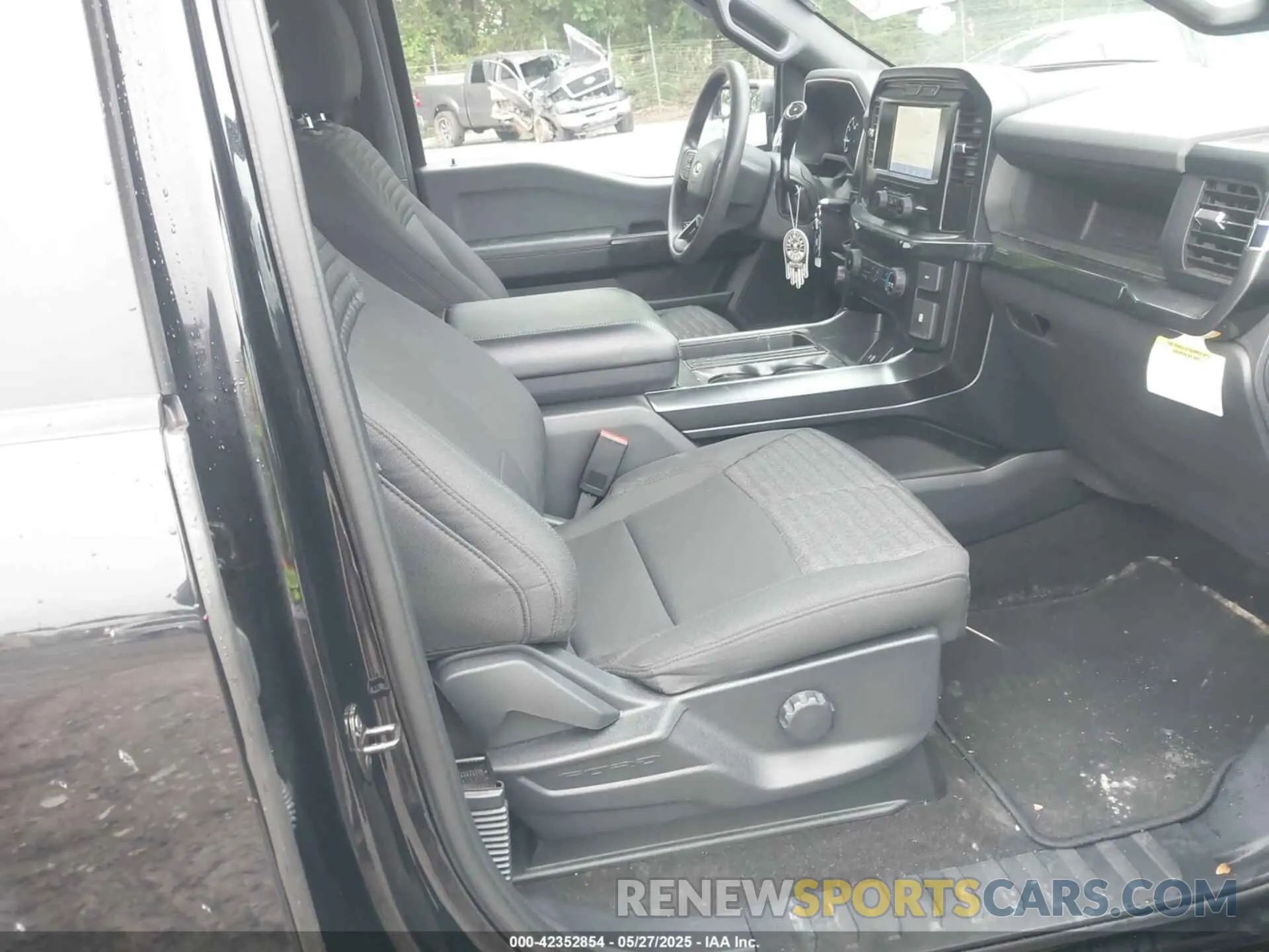 5 Photograph of a damaged car 1FTEW1CP8NFB78472 FORD F-150 2022