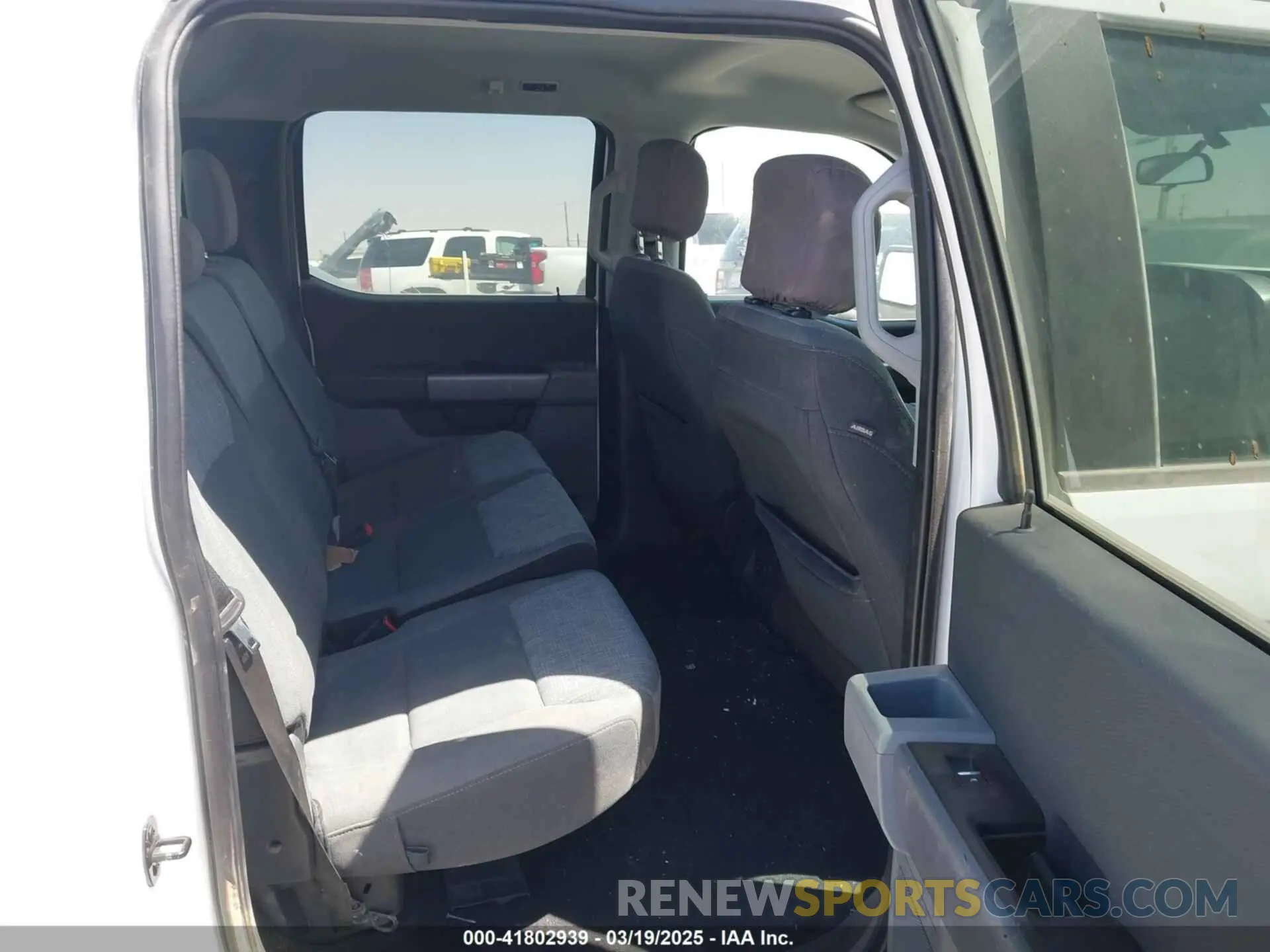 8 Photograph of a damaged car 1FTEW1EB5NKD57724 FORD F-150 2022