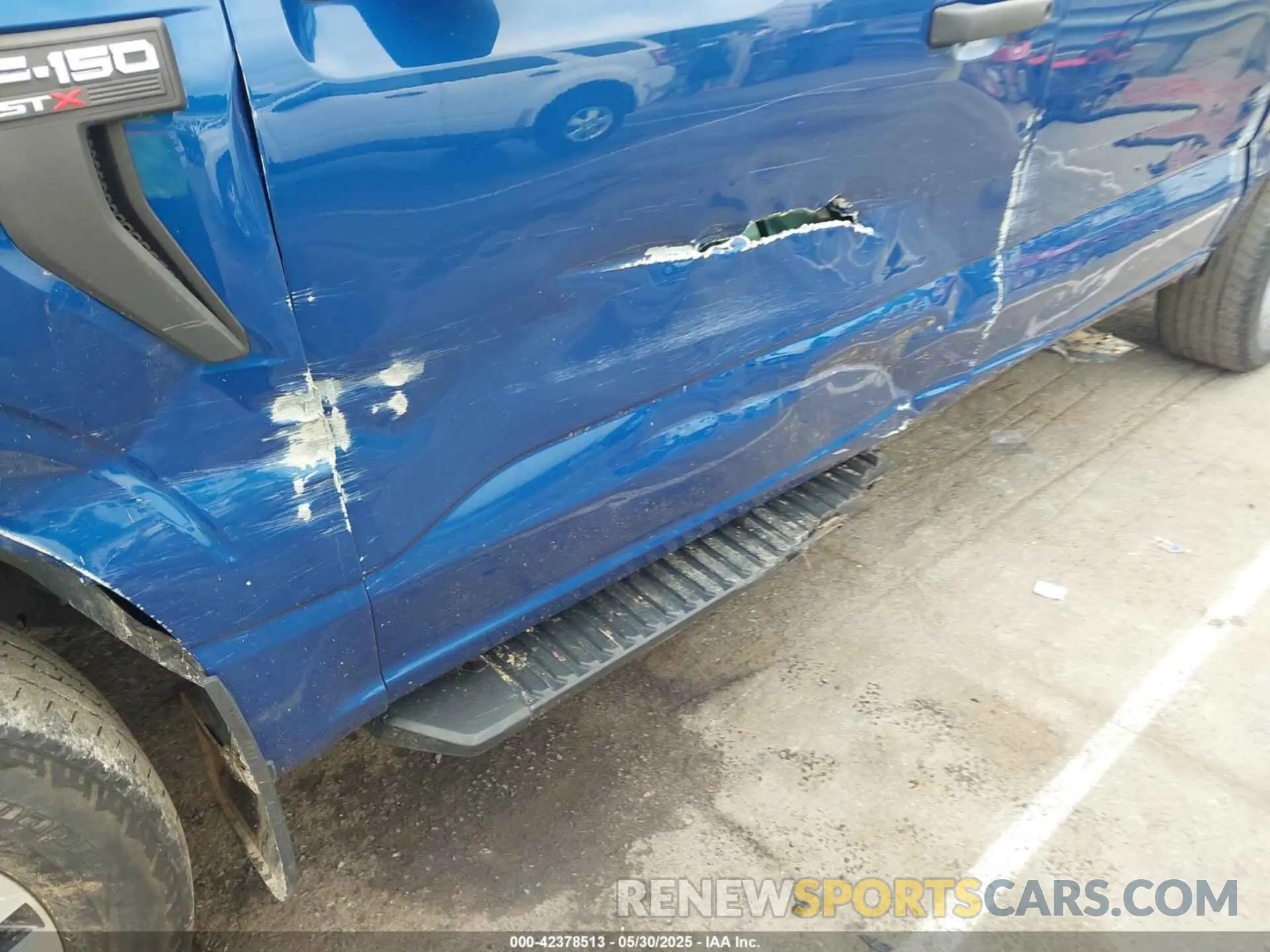 17 Photograph of a damaged car 1FTEW1EP2NKD17385 FORD F-150 2022