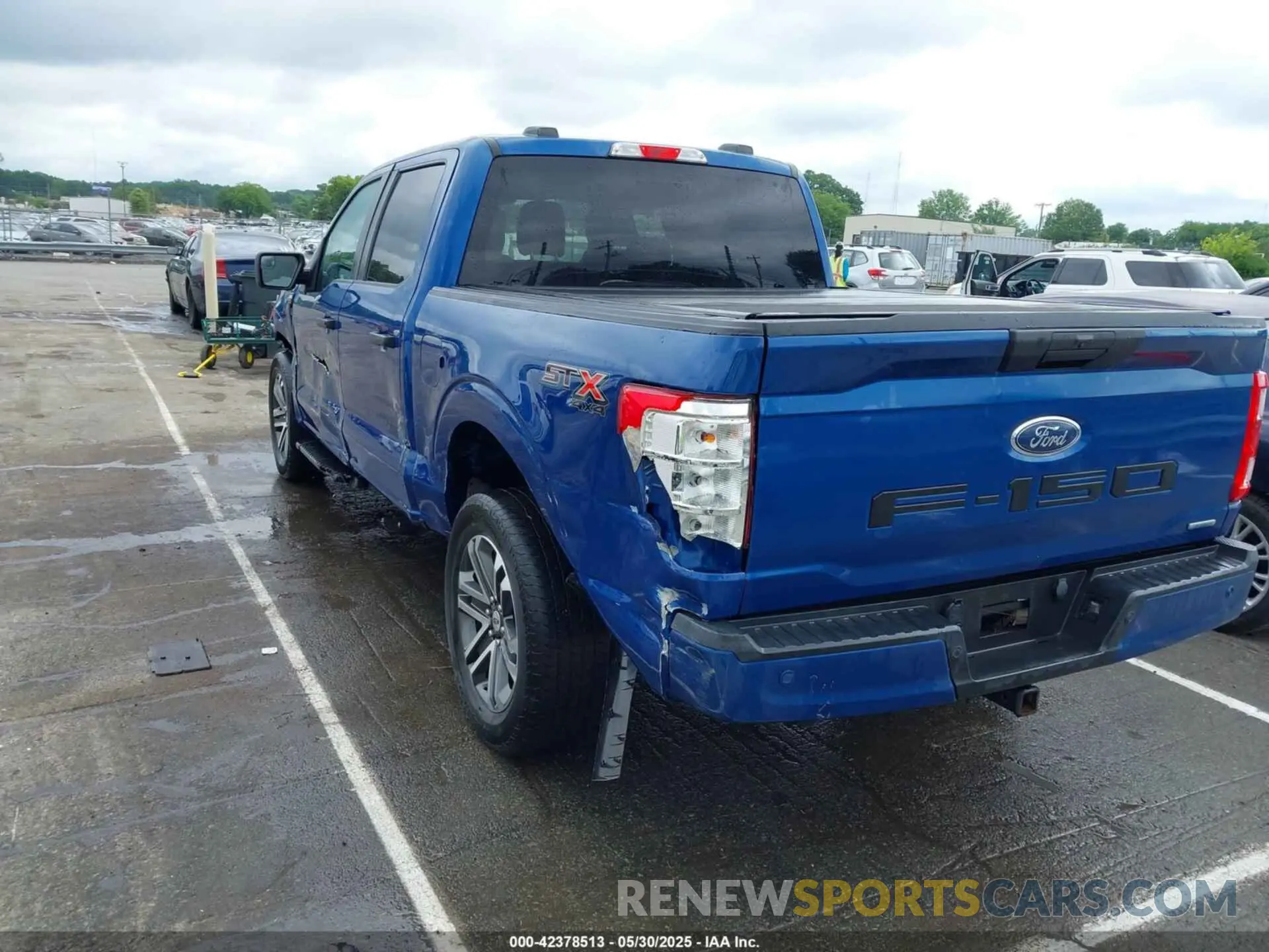 3 Photograph of a damaged car 1FTEW1EP2NKD17385 FORD F-150 2022
