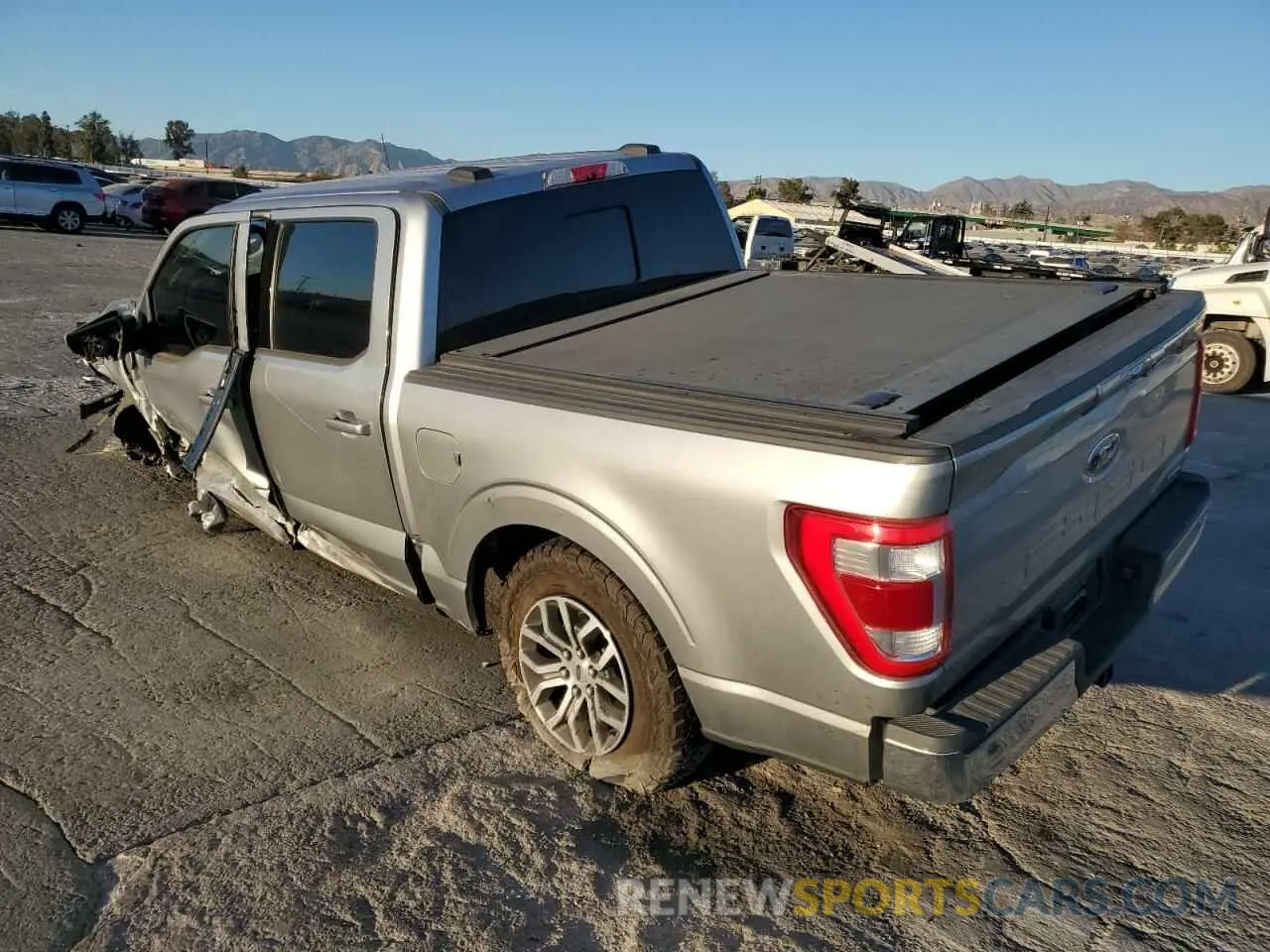 2 Photograph of a damaged car 1FTEW1EP5NKD41812 FORD F-150 2022