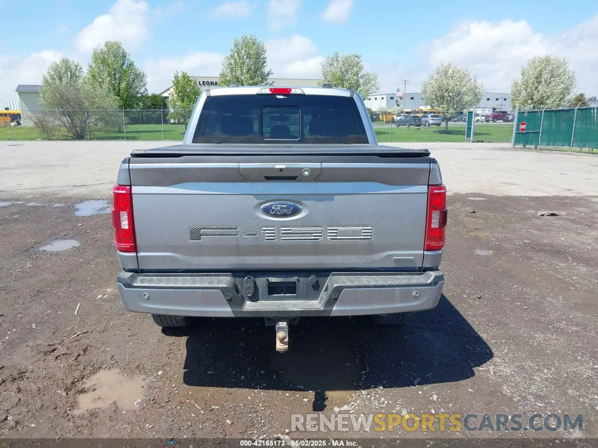 16 Photograph of a damaged car 1FTEW1EP9NFA65479 FORD F-150 2022