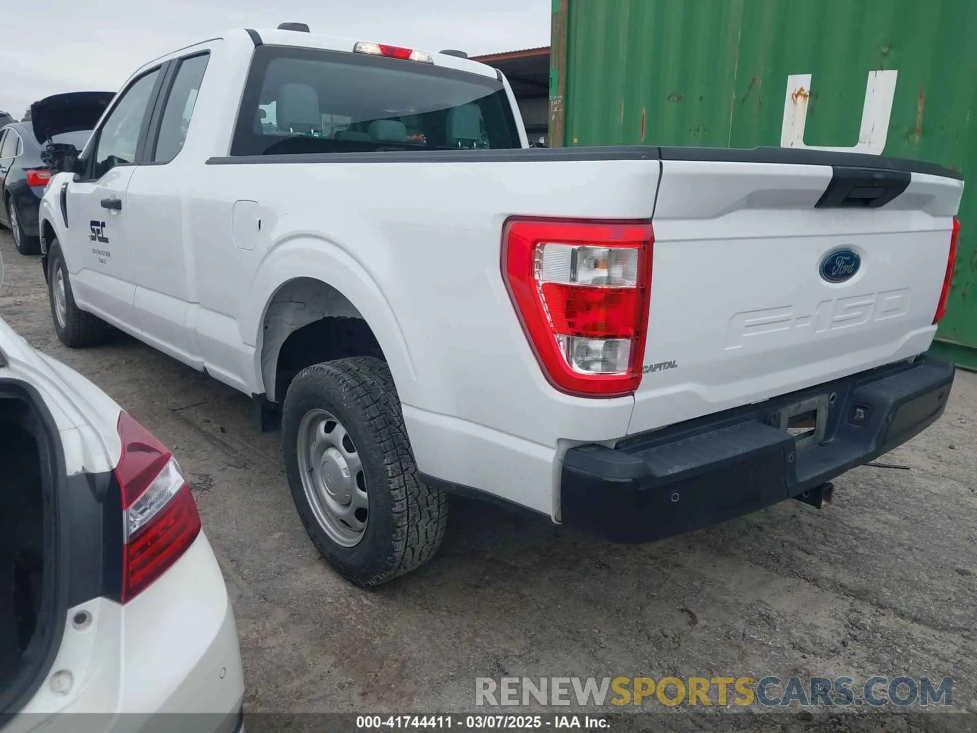 3 Photograph of a damaged car 1FTEX1CB0NKE84137 FORD F-150 2022