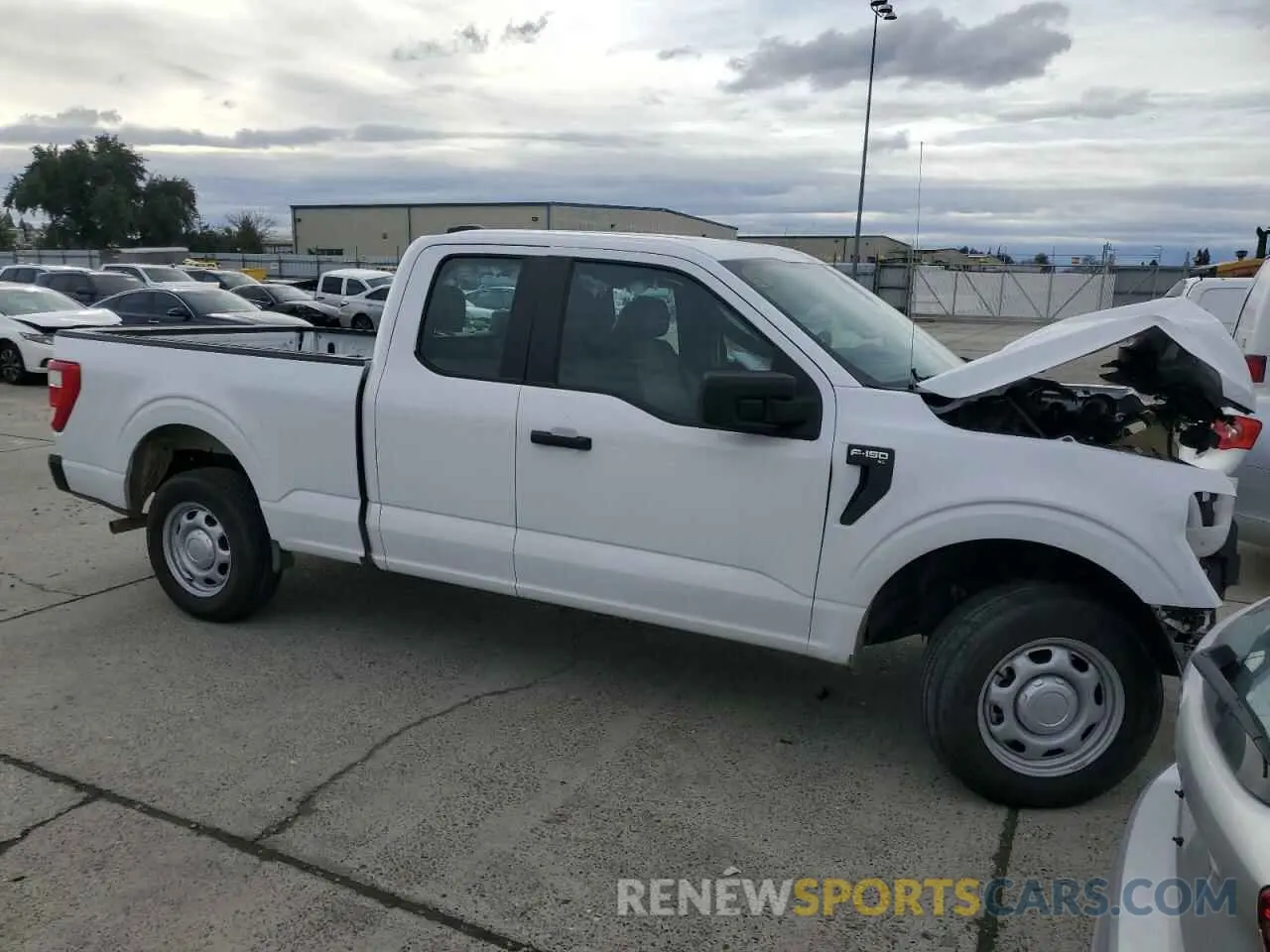4 Photograph of a damaged car 1FTEX1CB2NKE71227 FORD F-150 2022