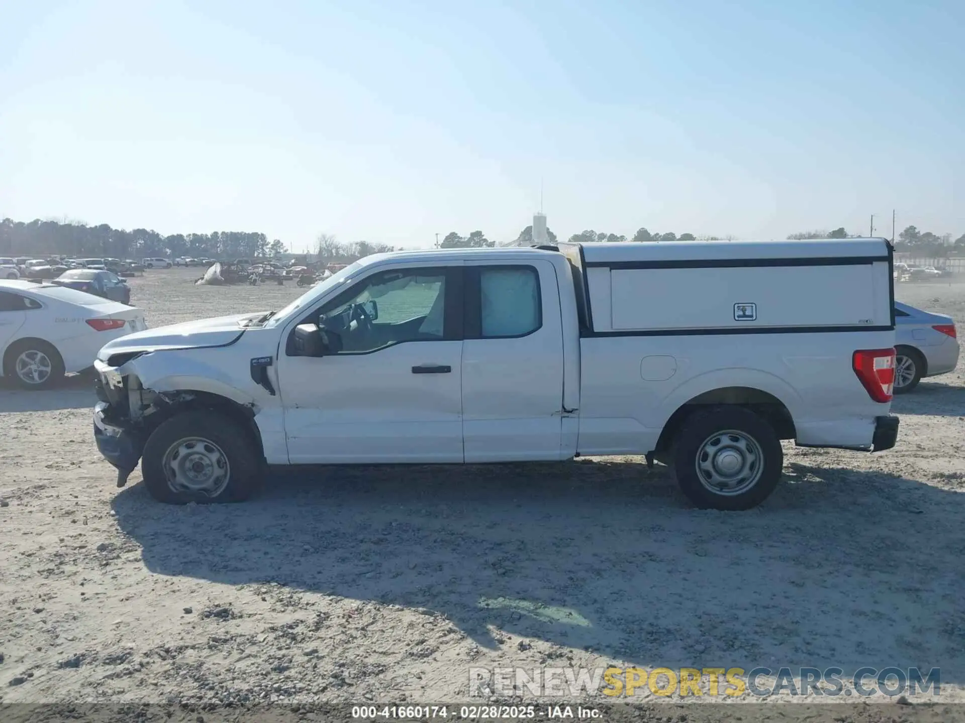 14 Photograph of a damaged car 1FTEX1CP3NKD83671 FORD F-150 2022