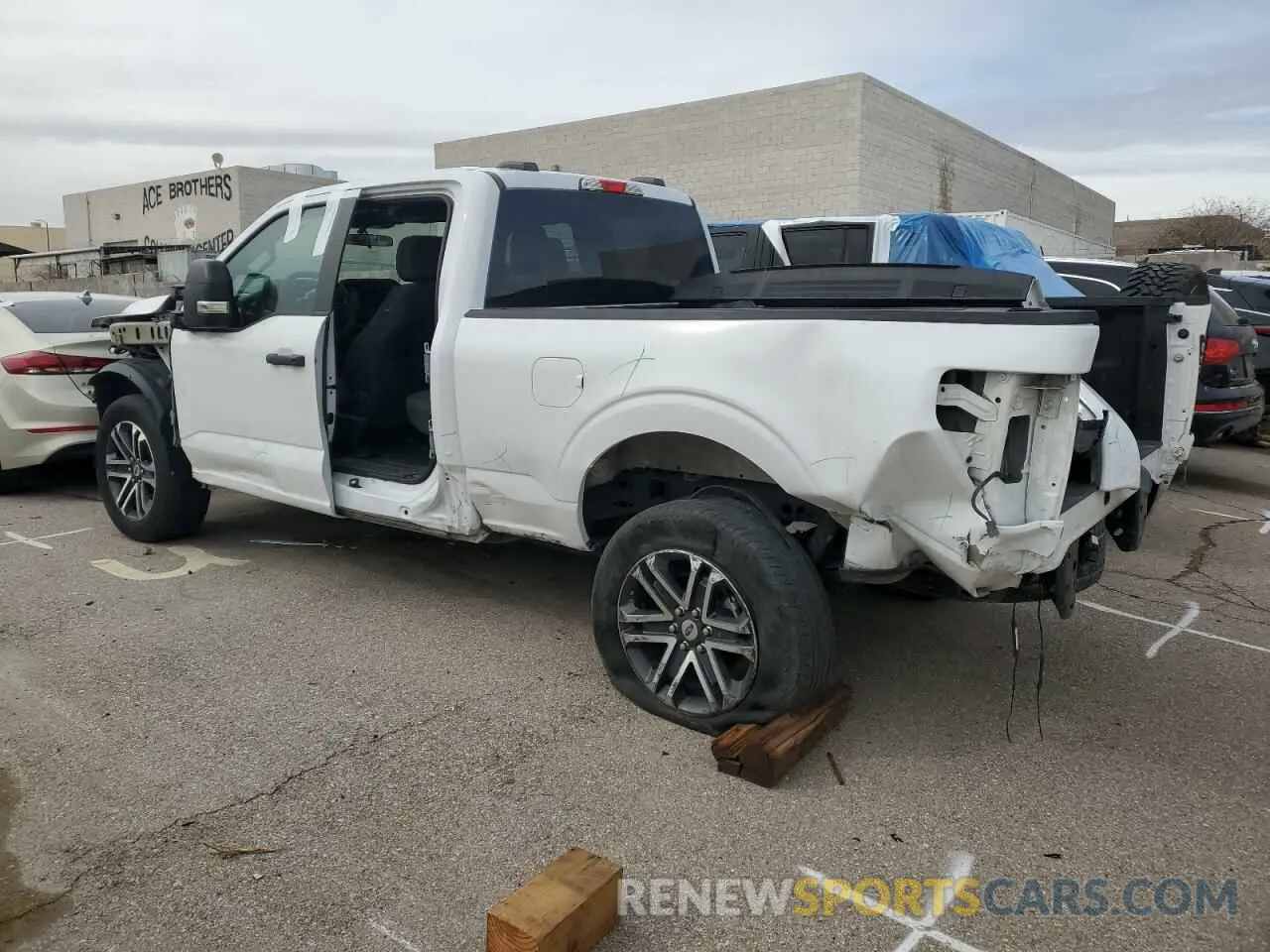 2 Фотография поврежденного автомобиля 1FTEX1EP0NKF28078 FORD F-150 2022