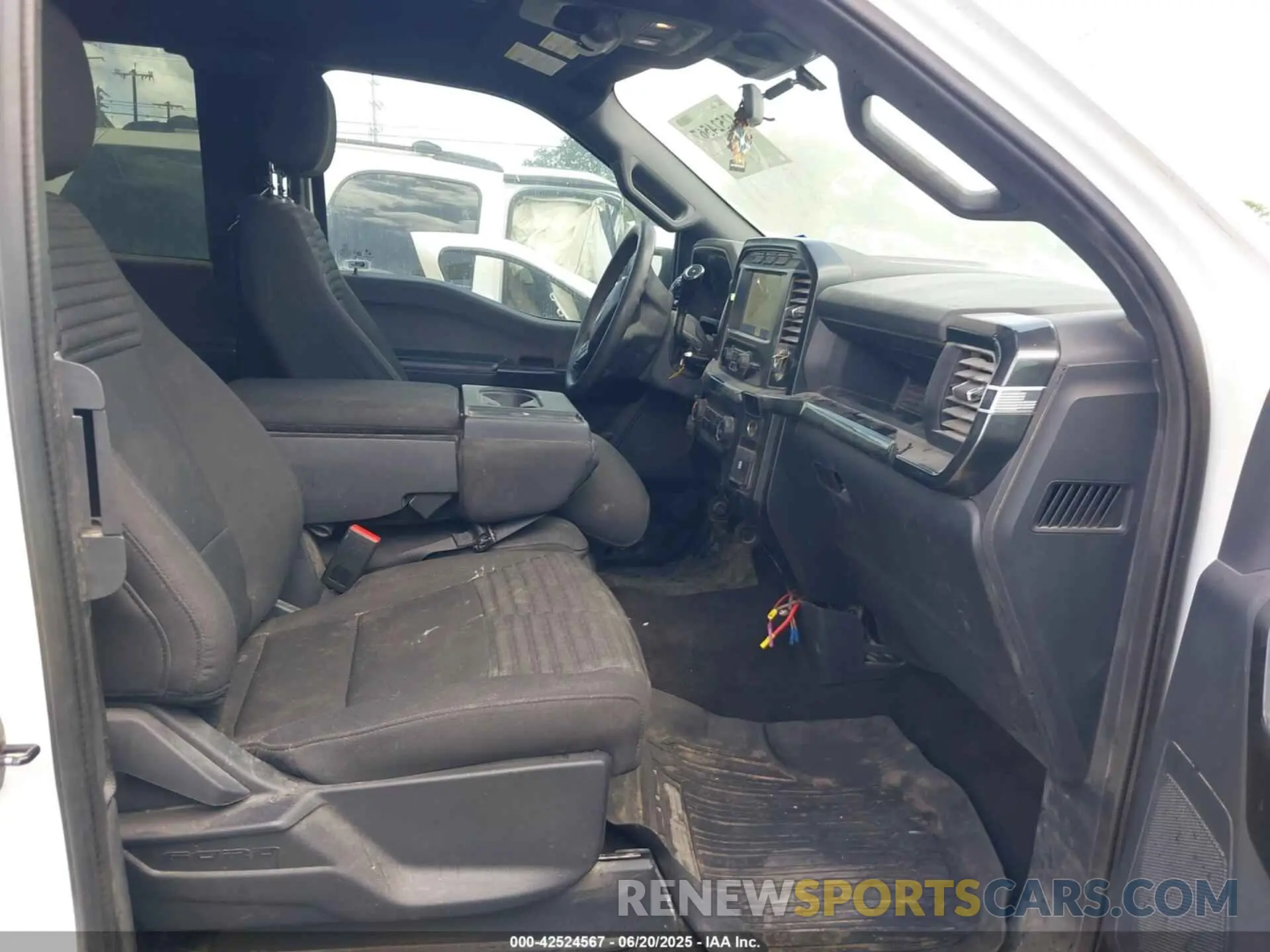 5 Photograph of a damaged car 1FTEX1EP8NKE11235 FORD F-150 2022
