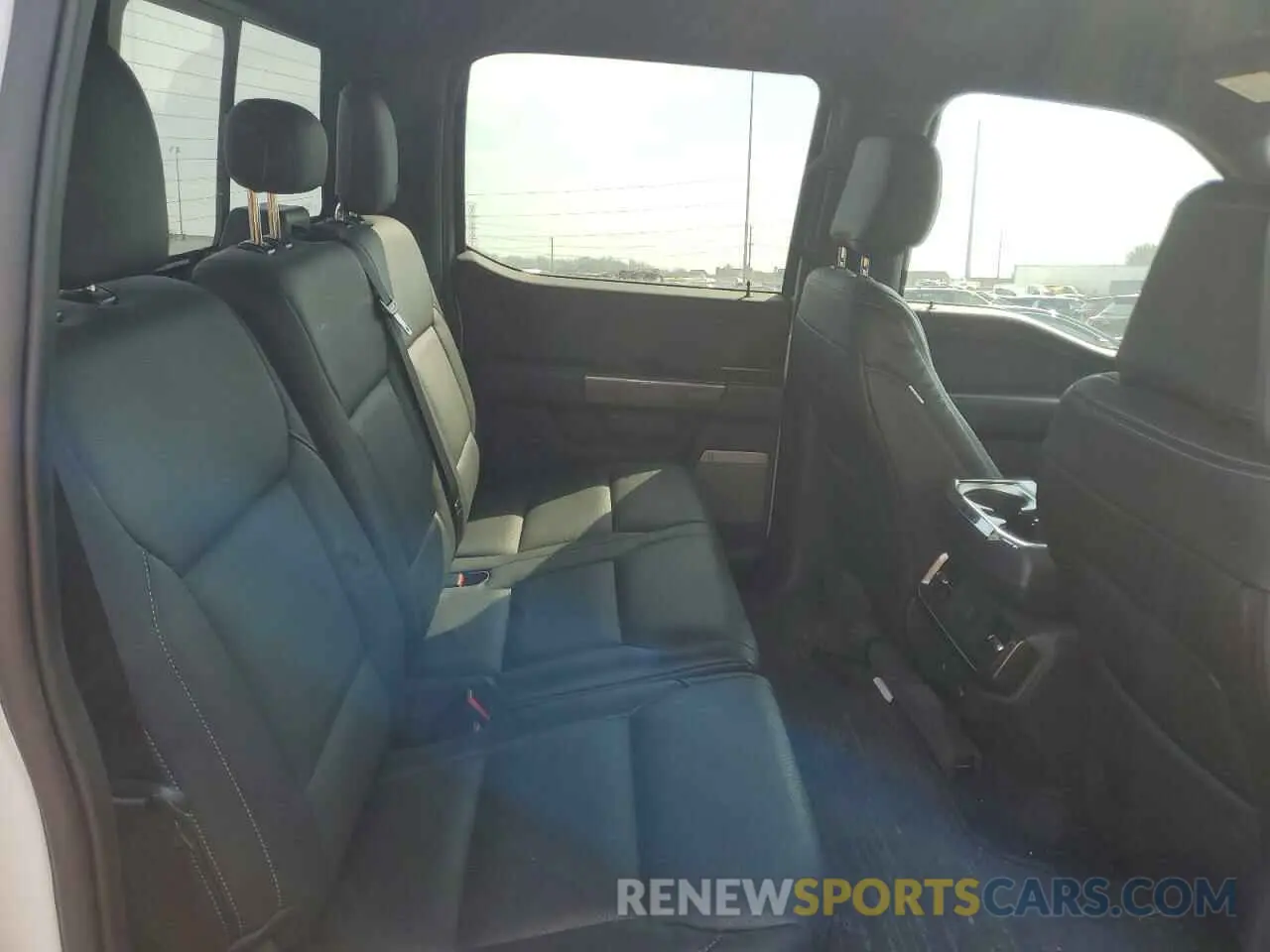 11 Photograph of a damaged car 1FTFW1E50NFA81251 FORD F-150 2022