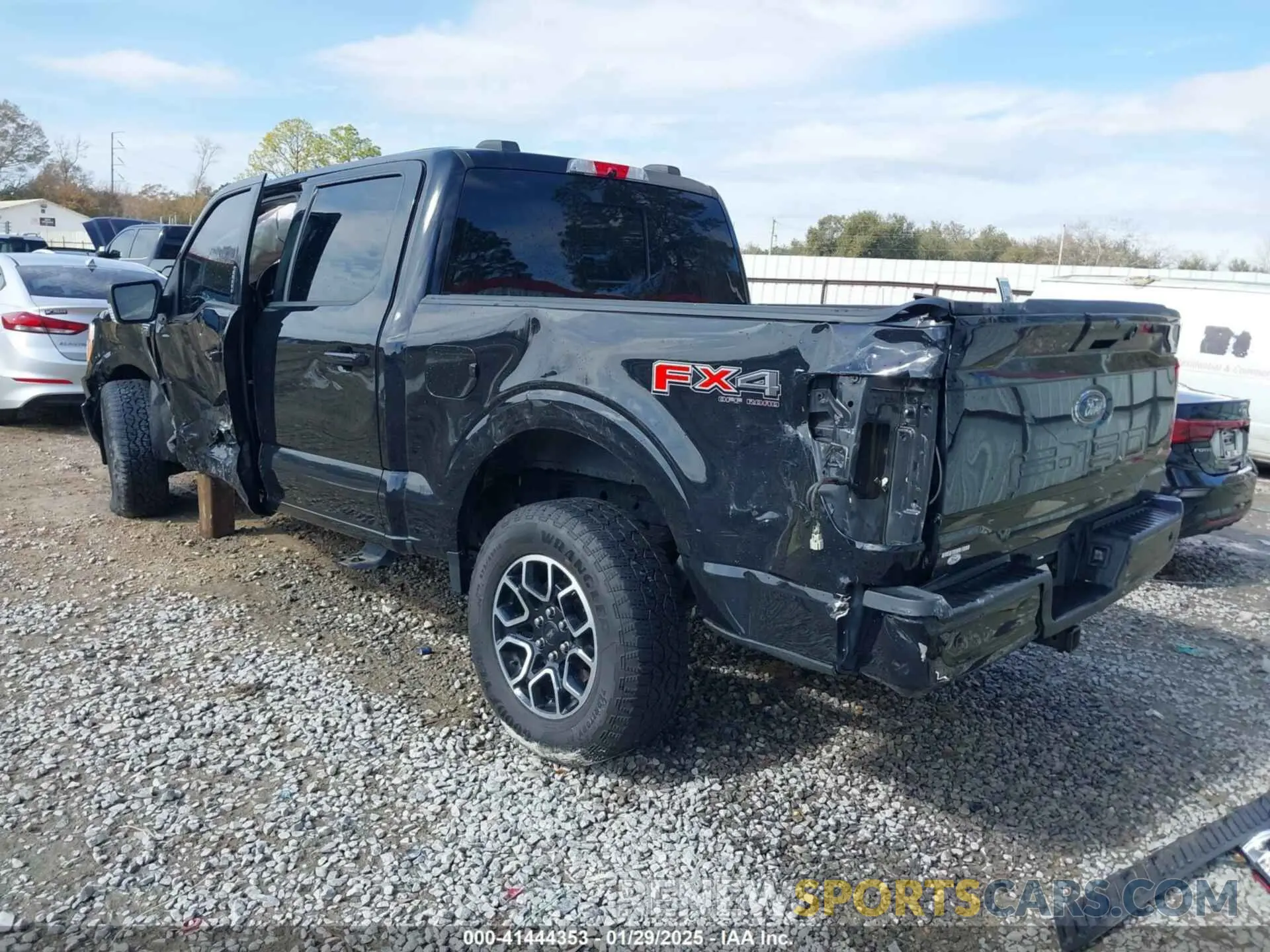 3 Фотография поврежденного автомобиля 1FTFW1E50NFB13499 FORD F-150 2022