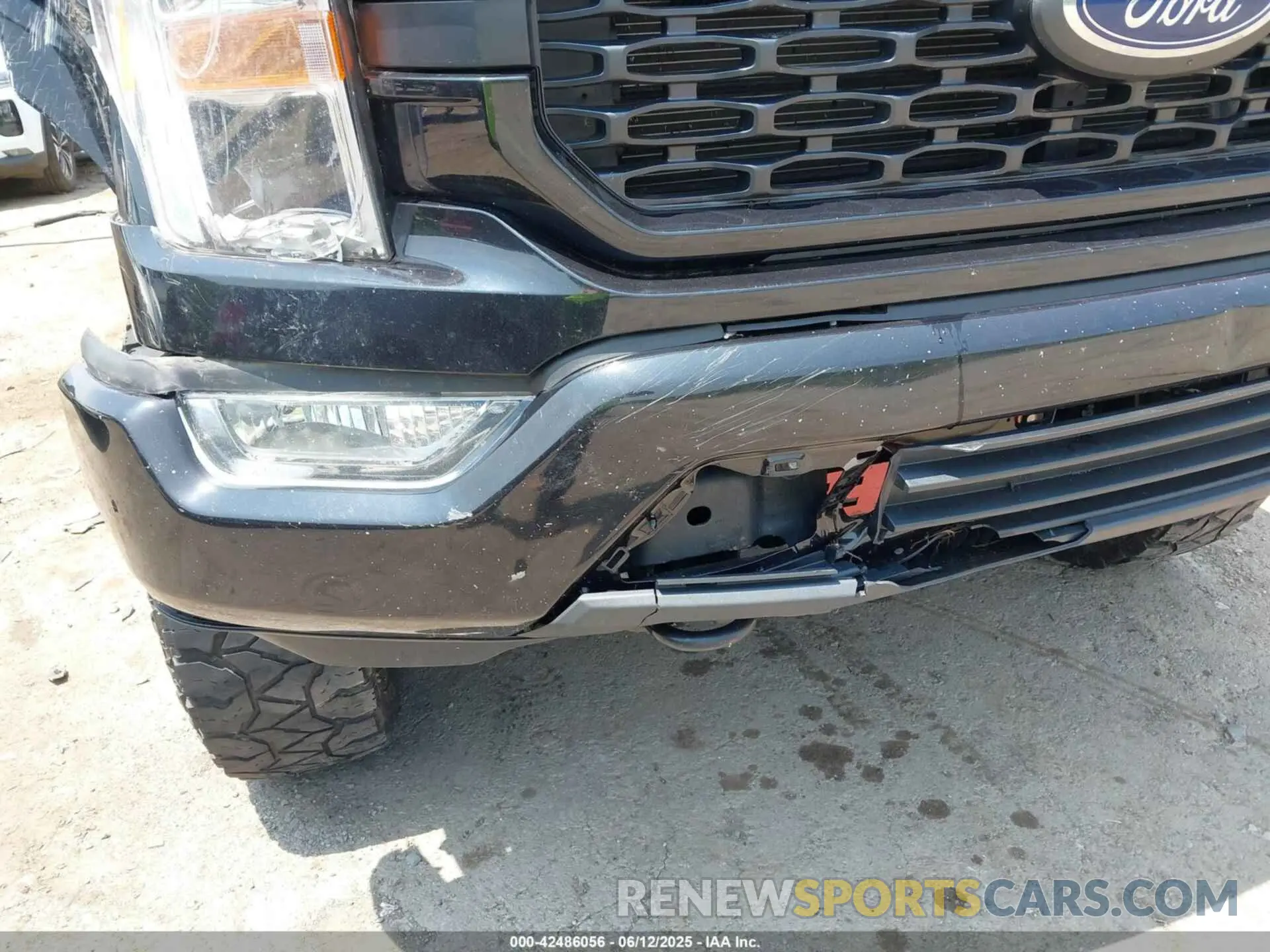 17 Photograph of a damaged car 1FTFW1E51NKF19024 FORD F-150 2022