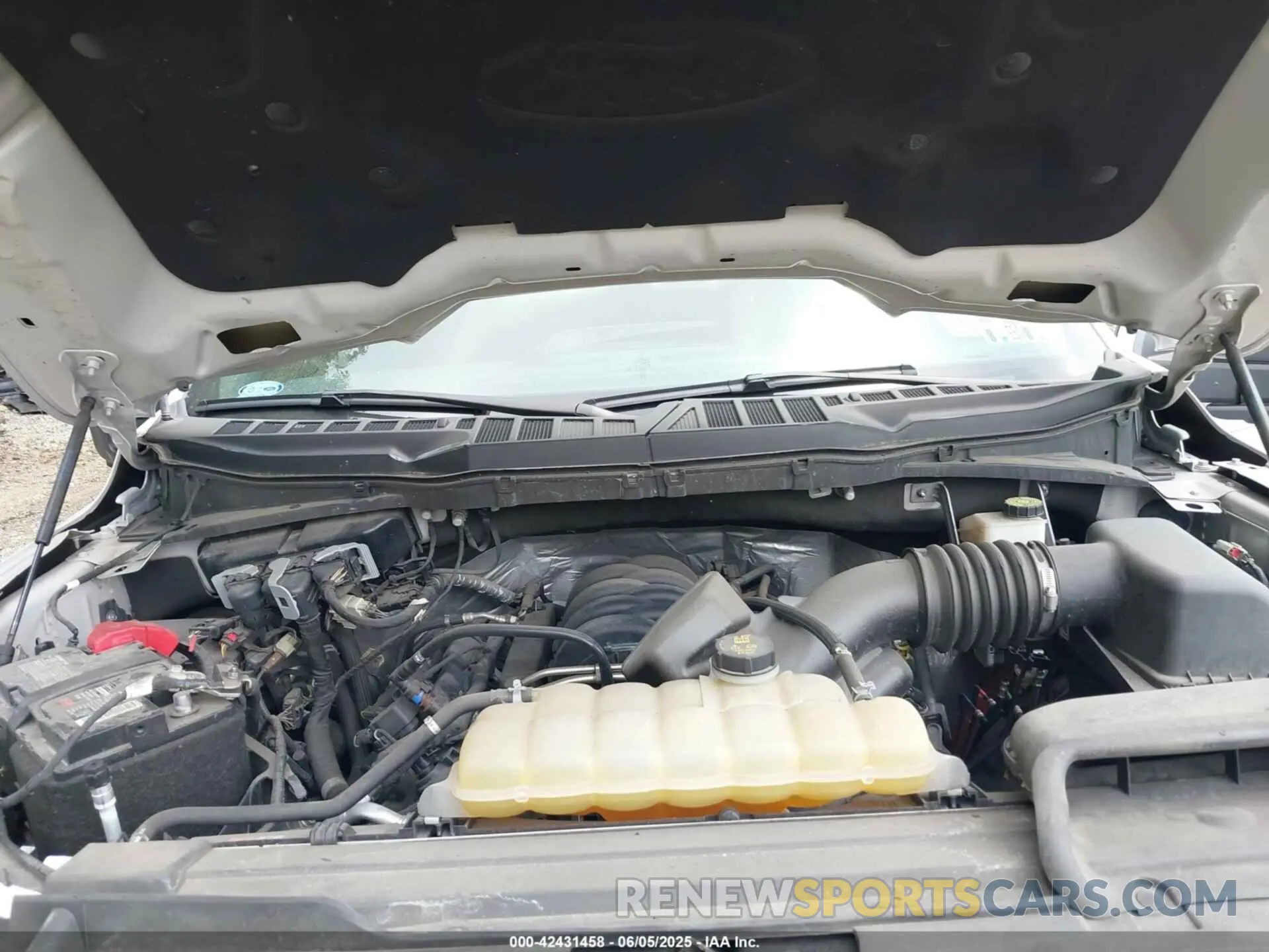10 Photograph of a damaged car 1FTFW1E52NKD85186 FORD F-150 2022