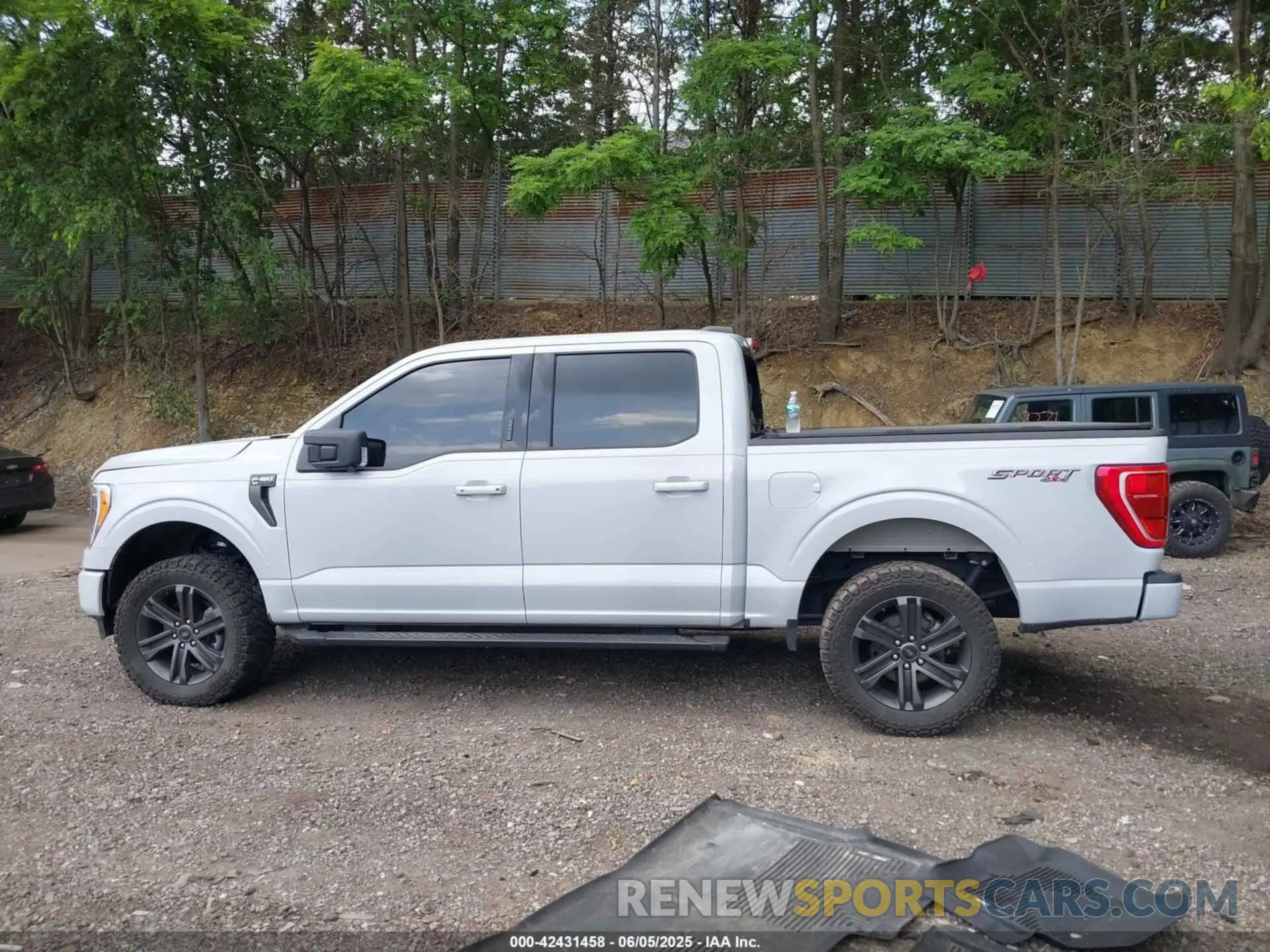 14 Photograph of a damaged car 1FTFW1E52NKD85186 FORD F-150 2022