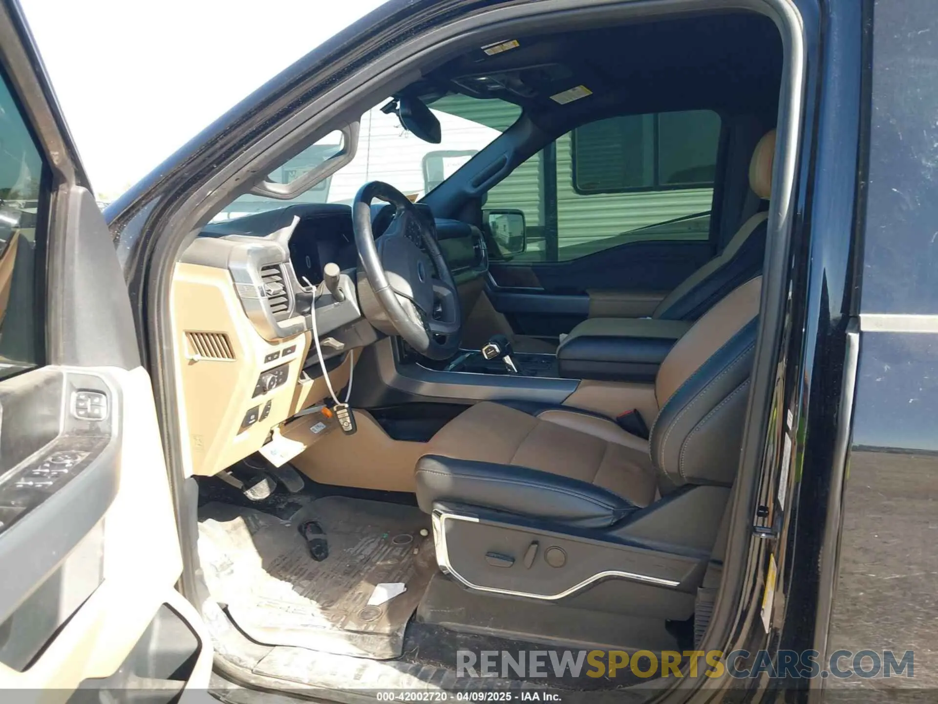 5 Photograph of a damaged car 1FTFW1E54NFA23756 FORD F-150 2022