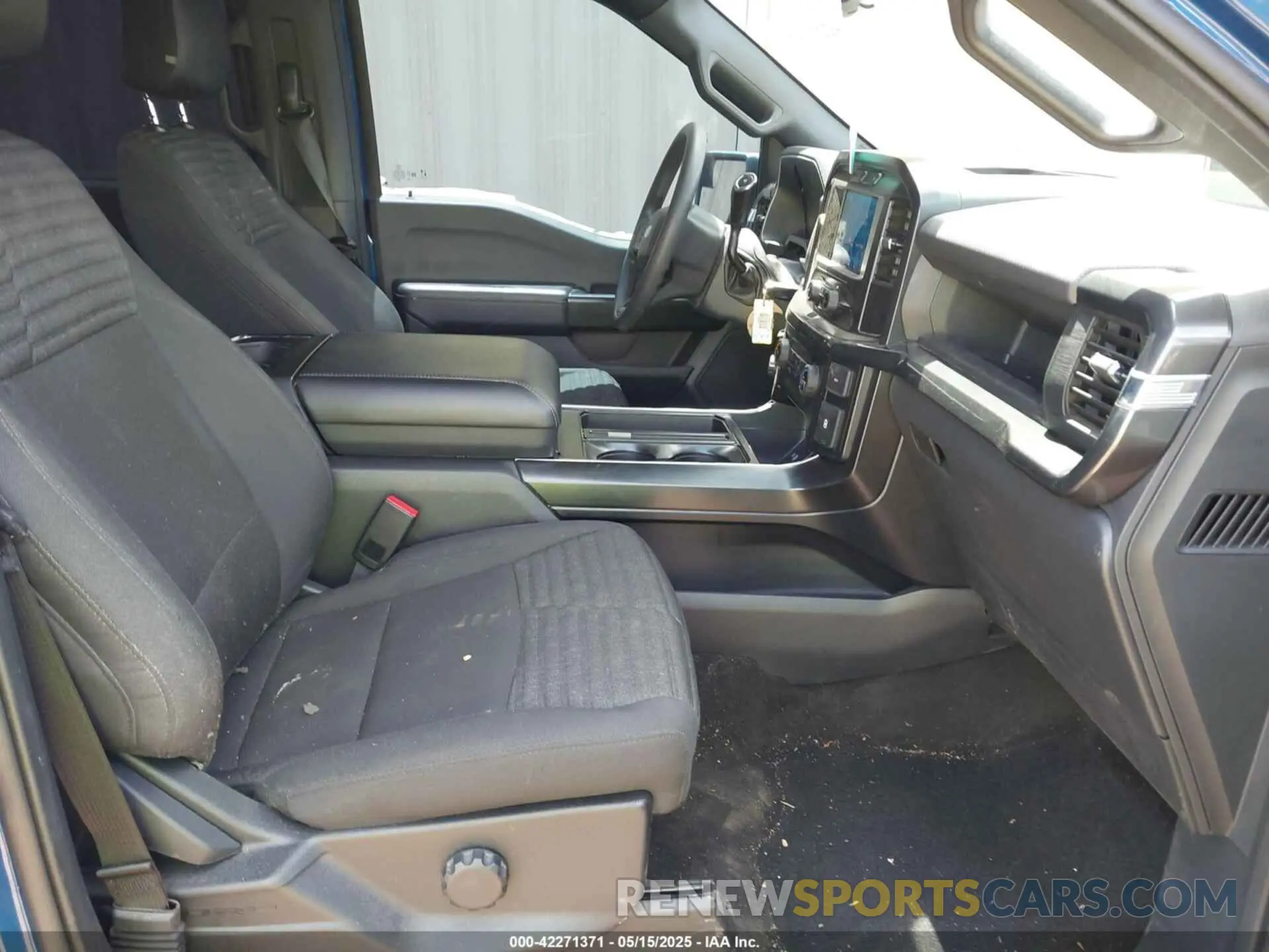 5 Photograph of a damaged car 1FTFW1E54NKE51852 FORD F-150 2022