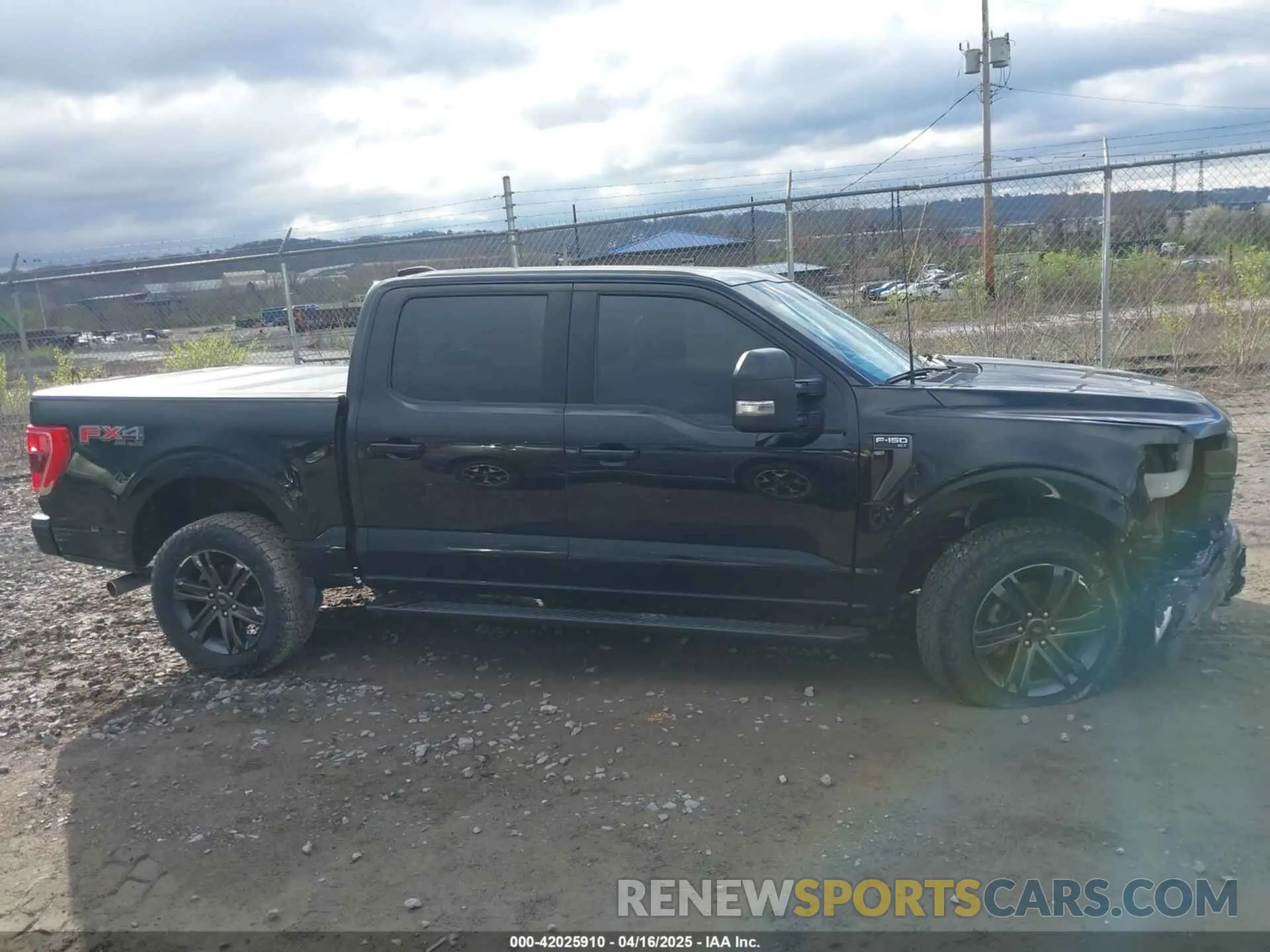 14 Фотография поврежденного автомобиля 1FTFW1E59NFA78736 FORD F-150 2022