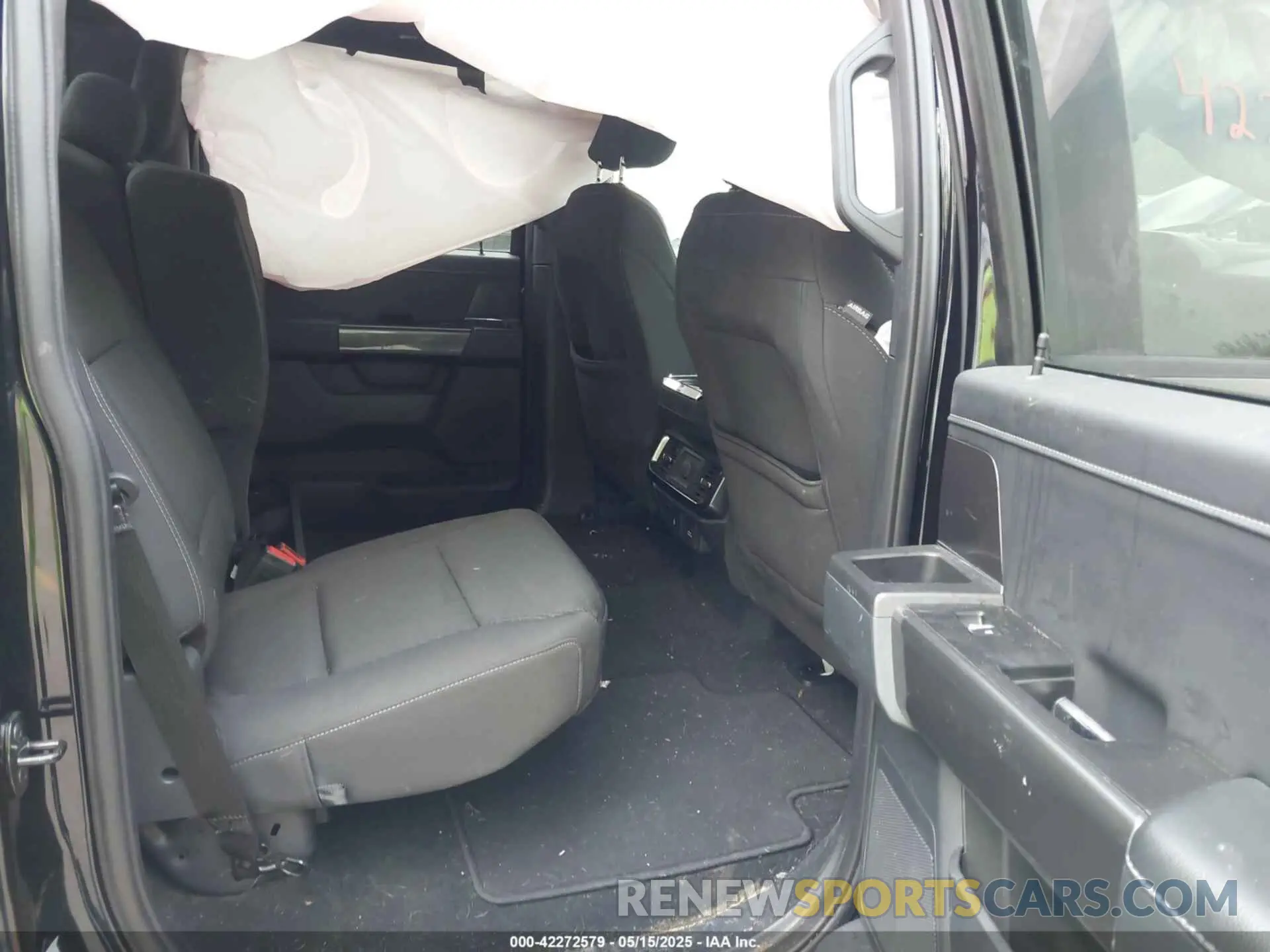 8 Photograph of a damaged car 1FTFW1E82NKE35059 FORD F-150 2022