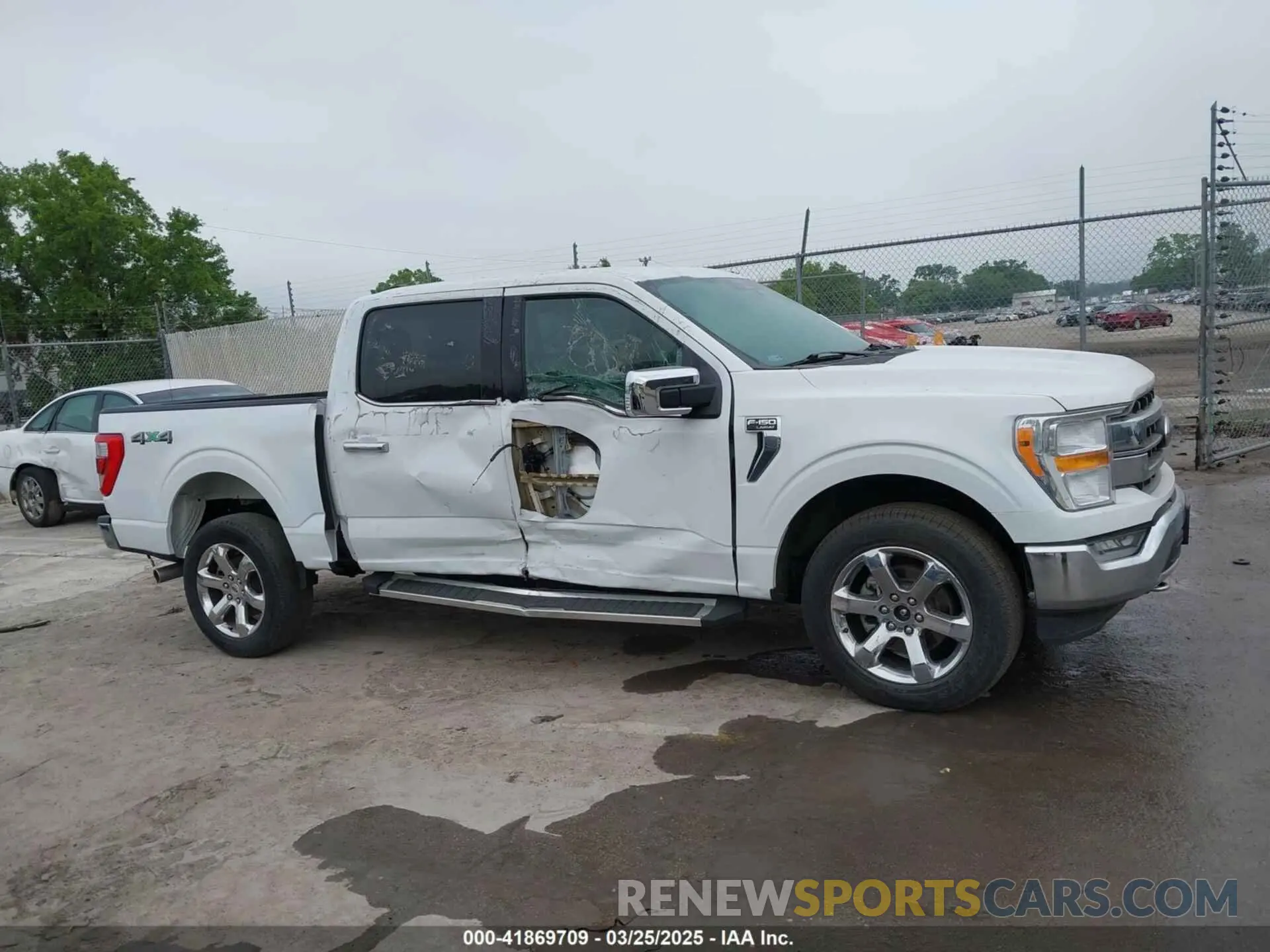 13 Фотография поврежденного автомобиля 1FTFW1E82NKE53822 FORD F-150 2022