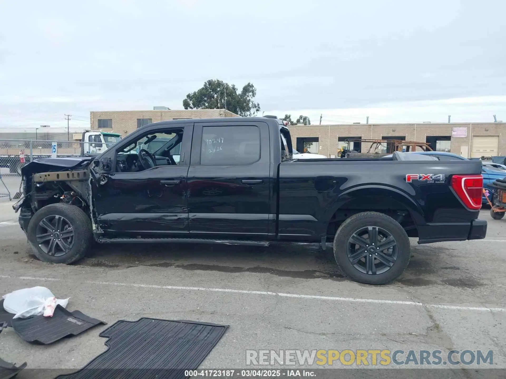 14 Фотография поврежденного автомобиля 1FTFW1E83NFB19601 FORD F-150 2022