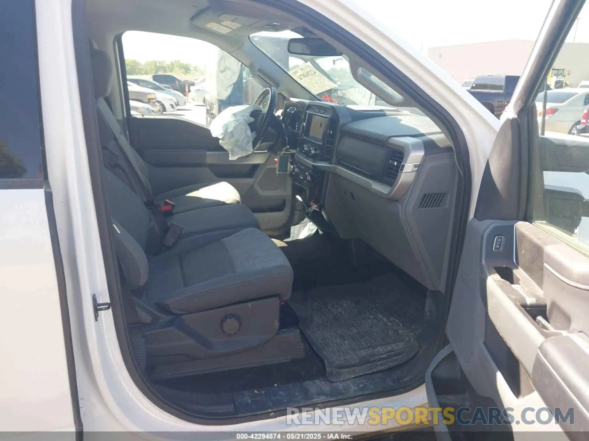 5 Photograph of a damaged car 1FTFW1E83NFB78681 FORD F-150 2022