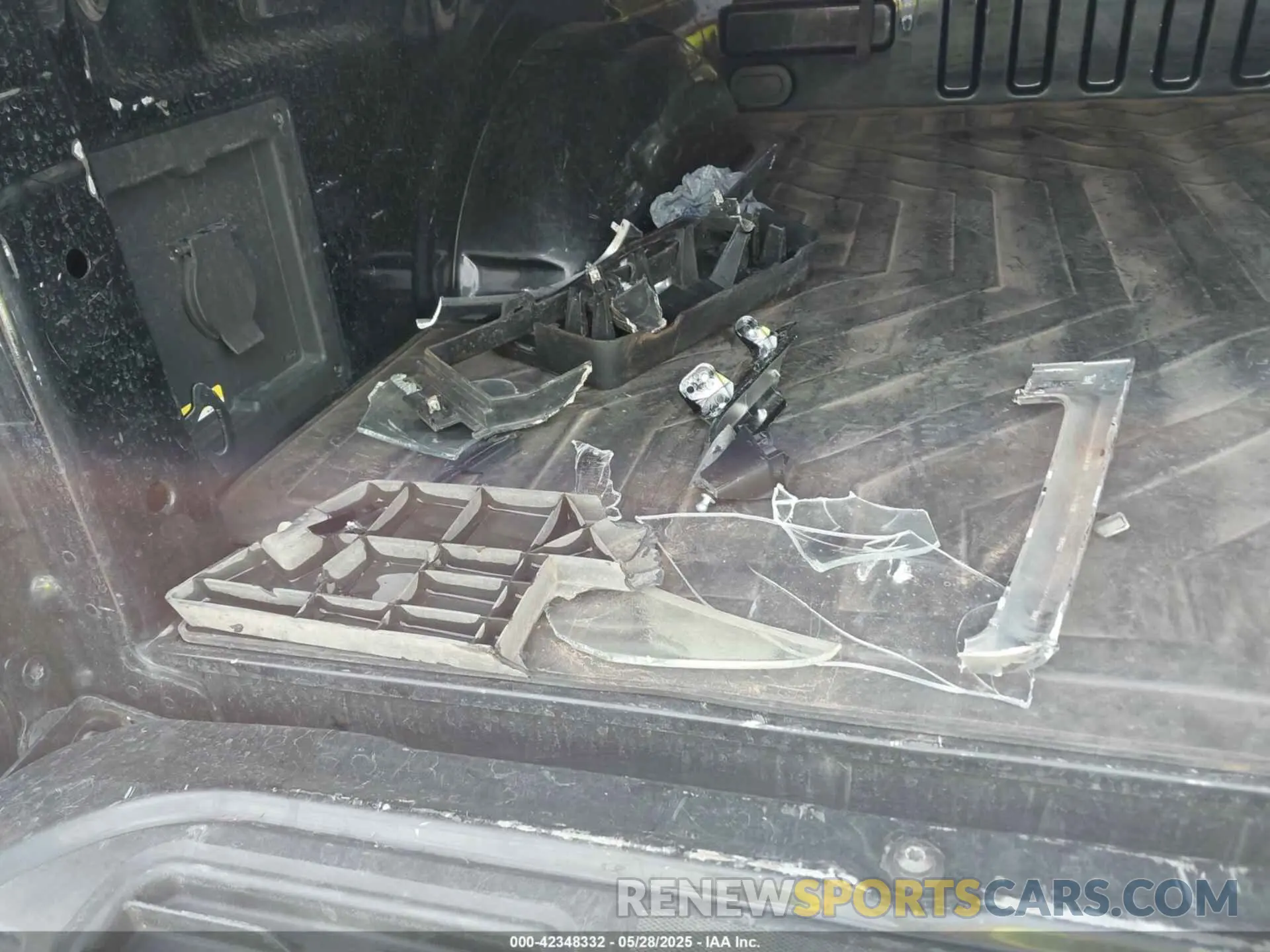 12 Фотография поврежденного автомобиля 1FTFW1E83NFB84805 FORD F-150 2022