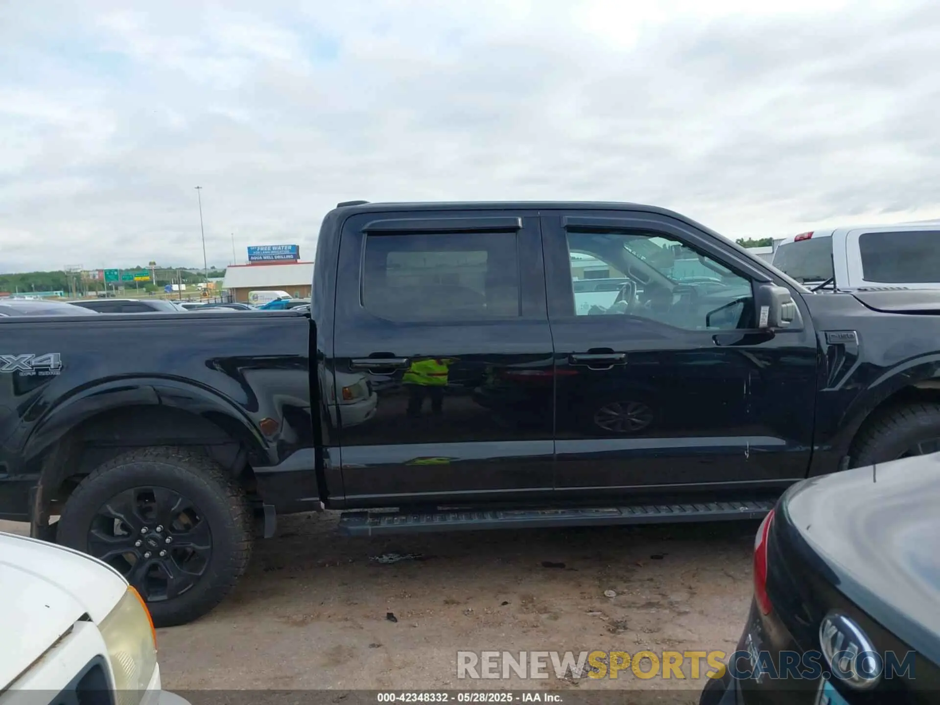 14 Фотография поврежденного автомобиля 1FTFW1E83NFB84805 FORD F-150 2022