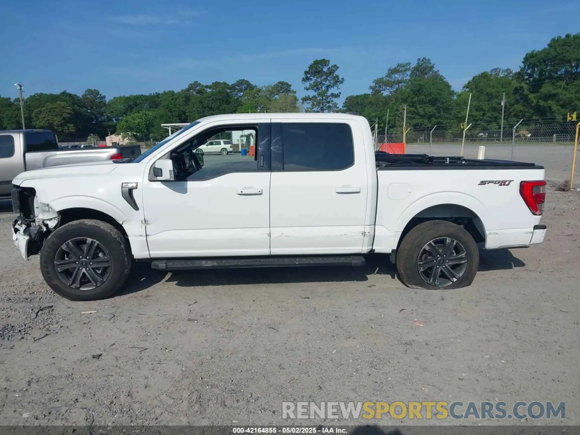 14 Фотография поврежденного автомобиля 1FTFW1E84NFC22607 FORD F-150 2022