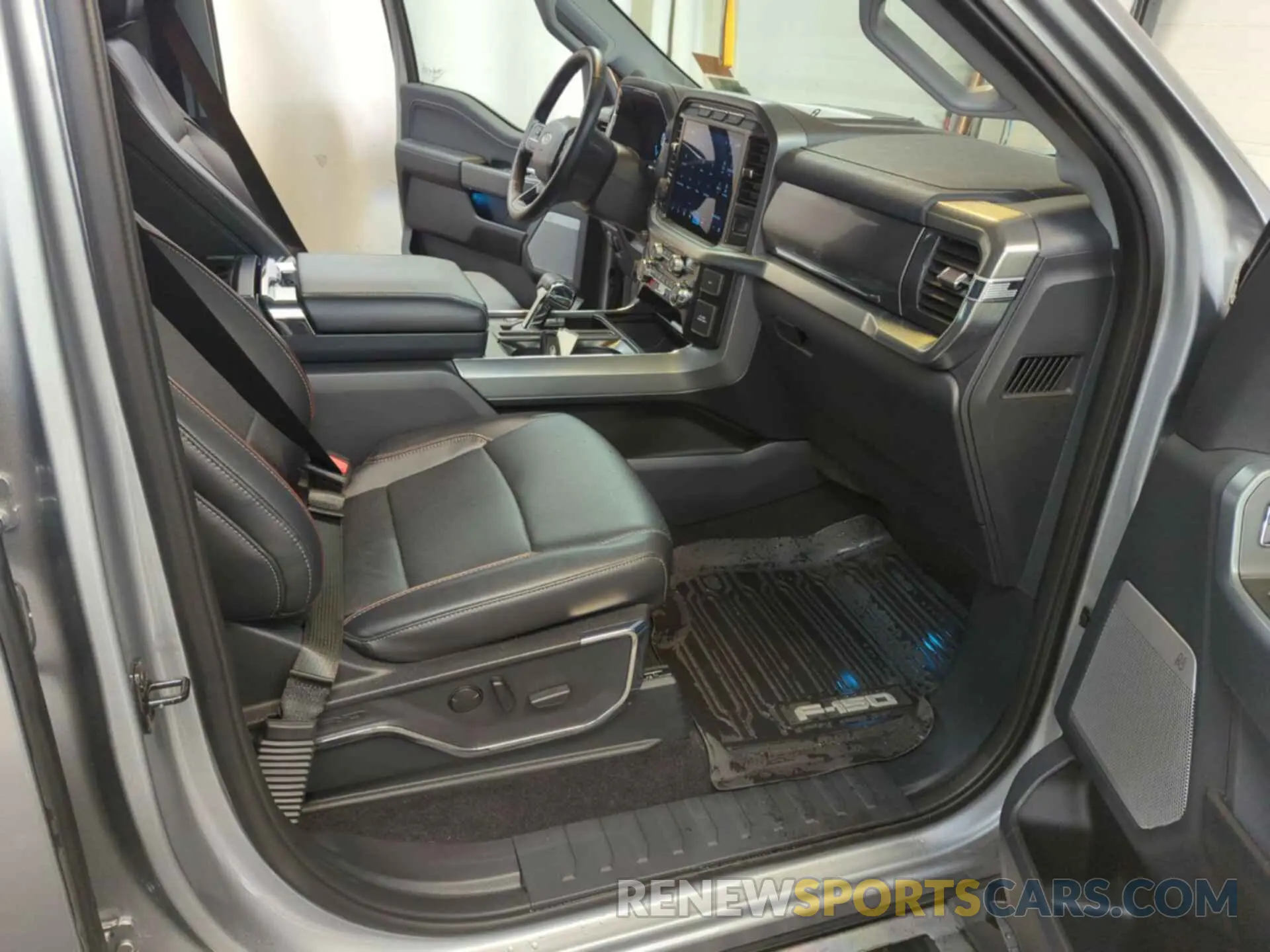 15 Photograph of a damaged car 1FTFW1E85NKE47335 FORD F-150 2022