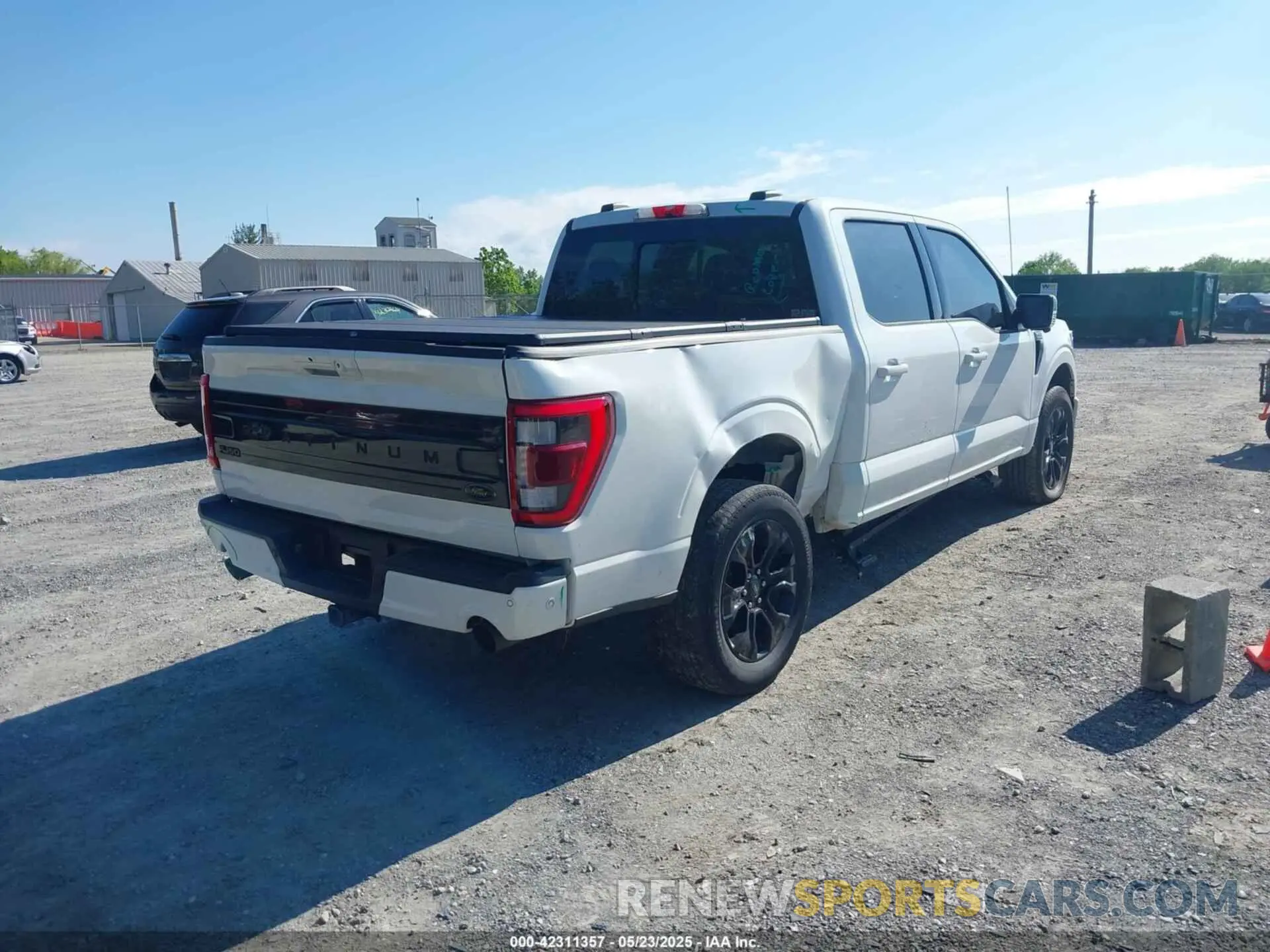 4 Фотография поврежденного автомобиля 1FTFW1E87NFB70146 FORD F-150 2022