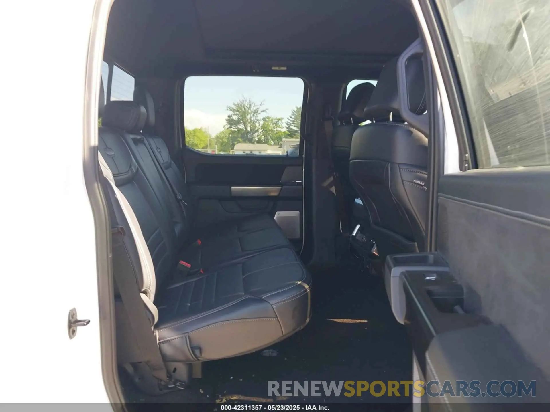 8 Фотография поврежденного автомобиля 1FTFW1E87NFB70146 FORD F-150 2022