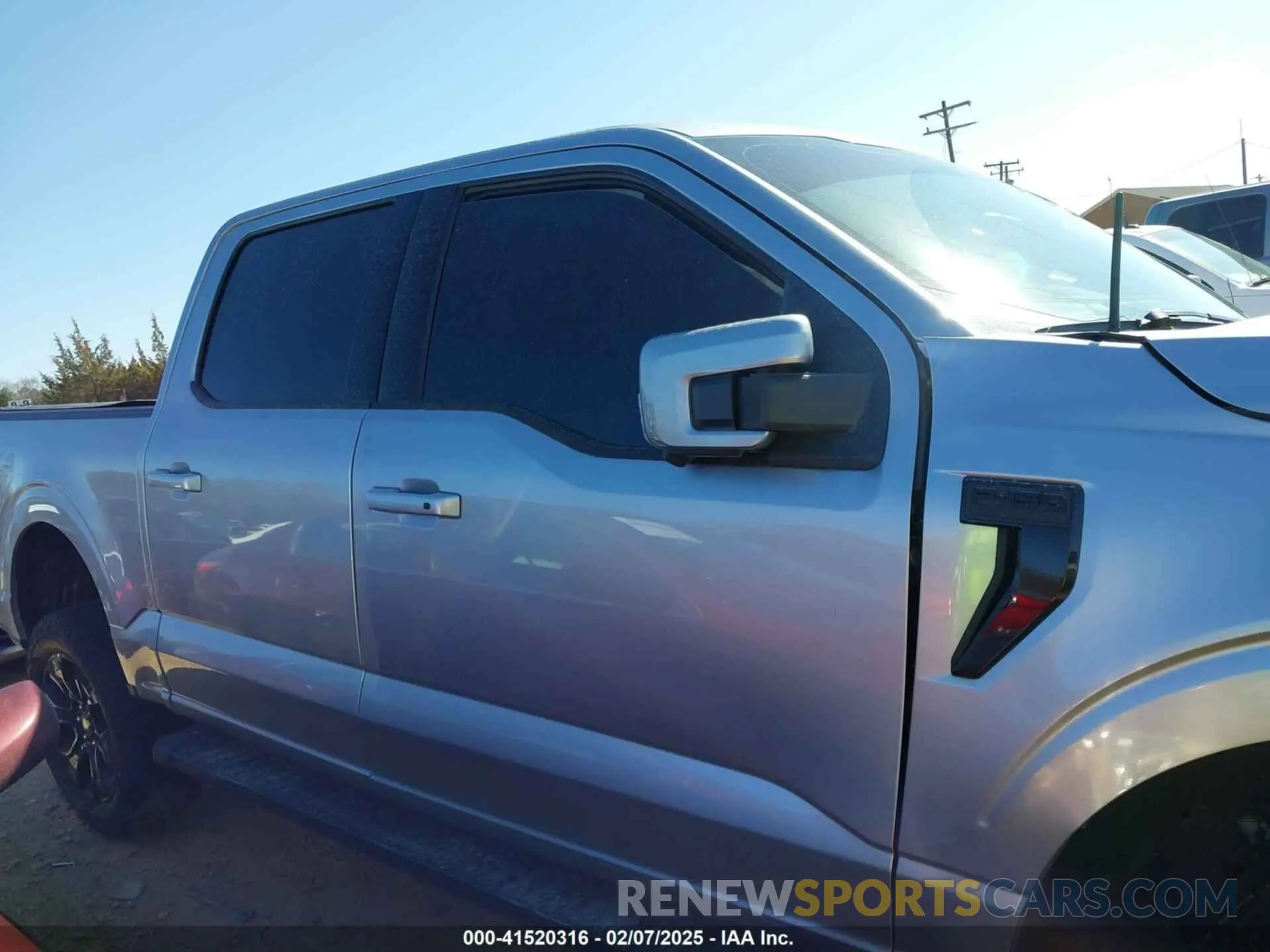 13 Photograph of a damaged car 1FTFW1E89NFB16010 FORD F-150 2022