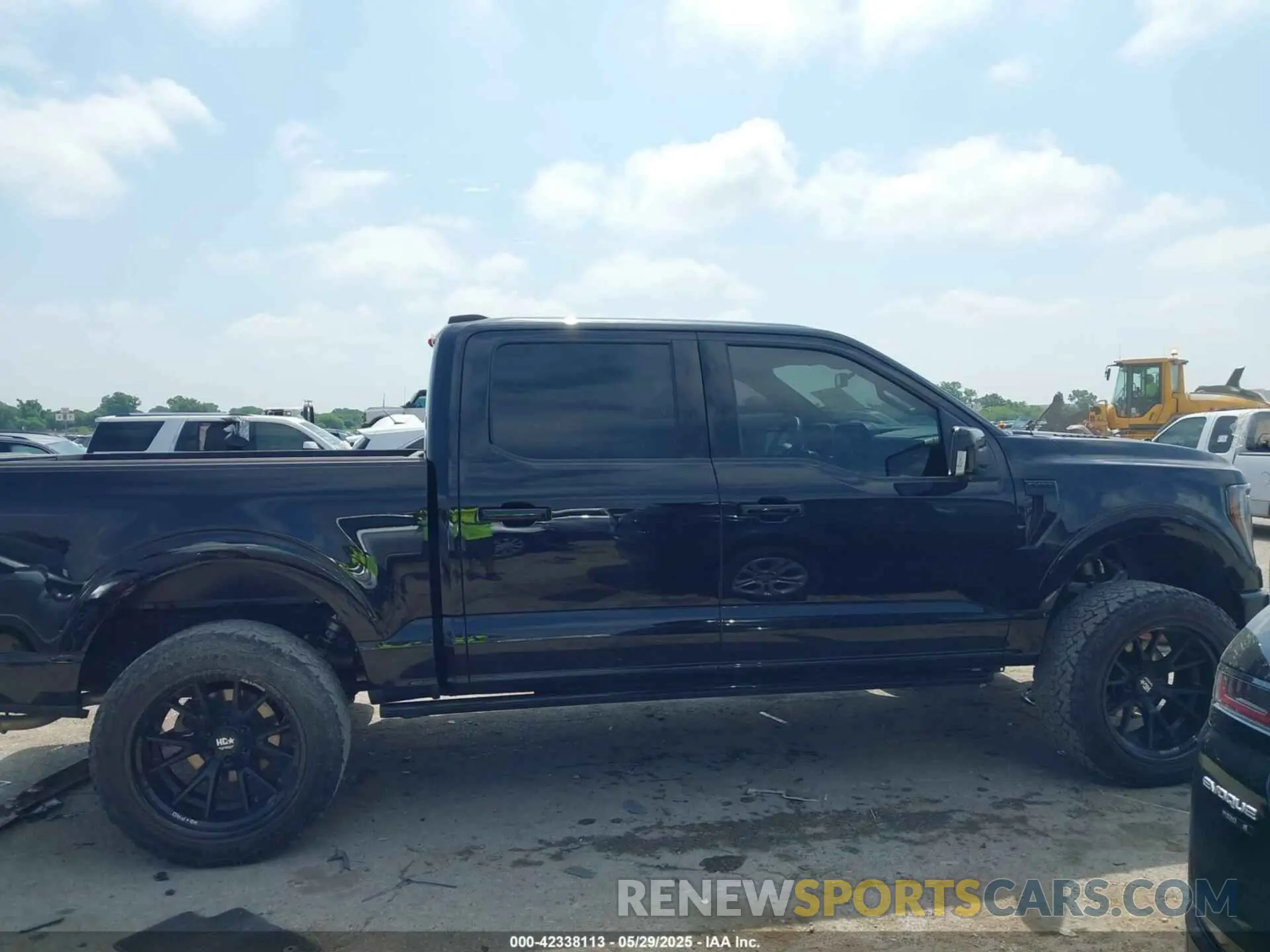 13 Photograph of a damaged car 1FTFW1E89NFC00263 FORD F-150 2022