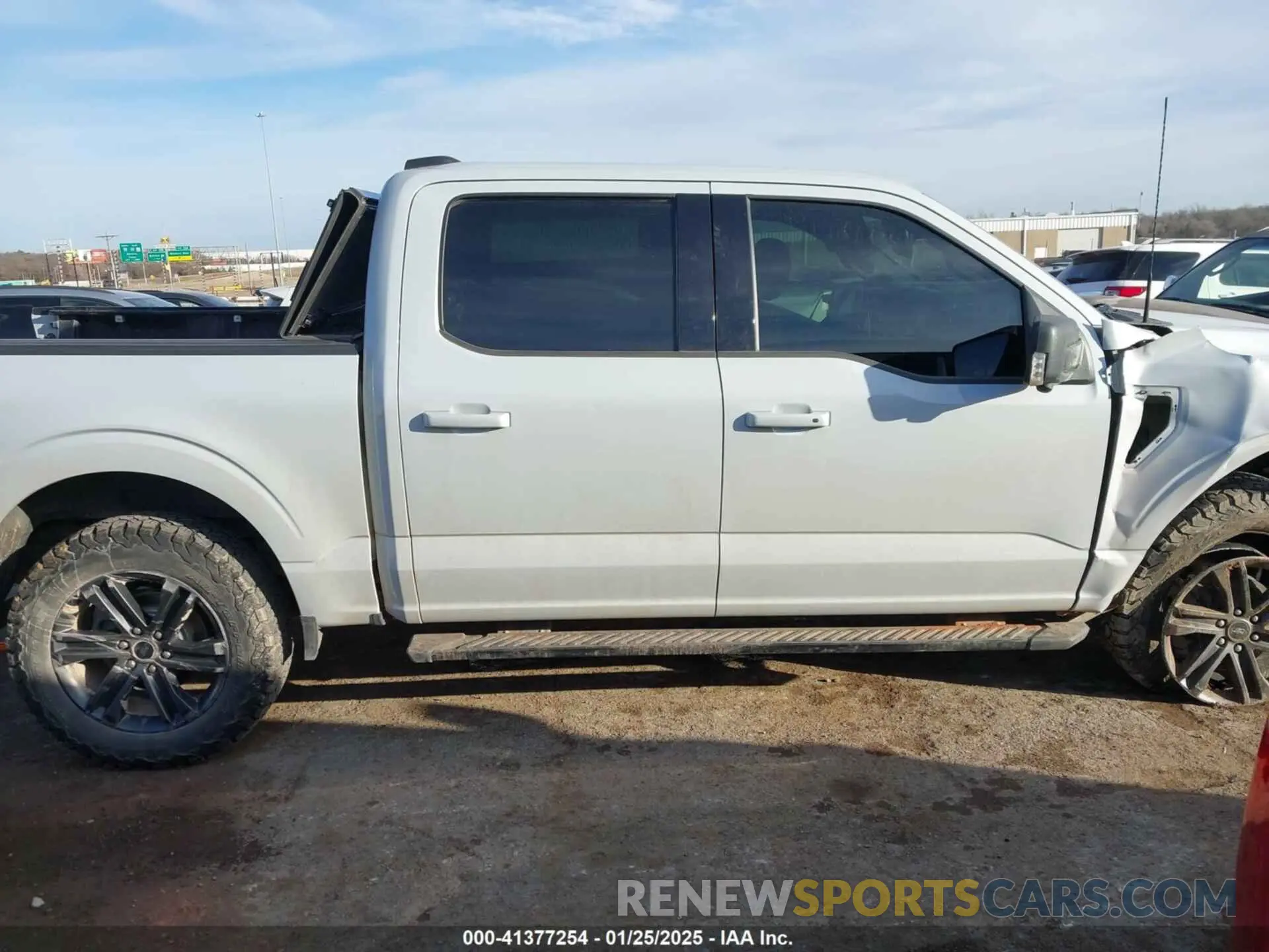 14 Photograph of a damaged car 1FTFW1E8XNKD21276 FORD F-150 2022