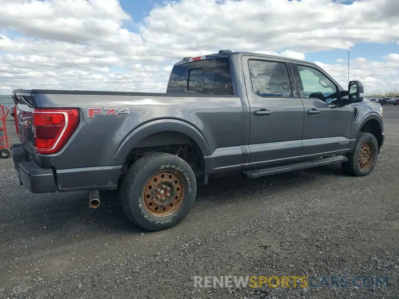 3 Photograph of a damaged car 1FTFW1ED0NFA33630 FORD F-150 2022