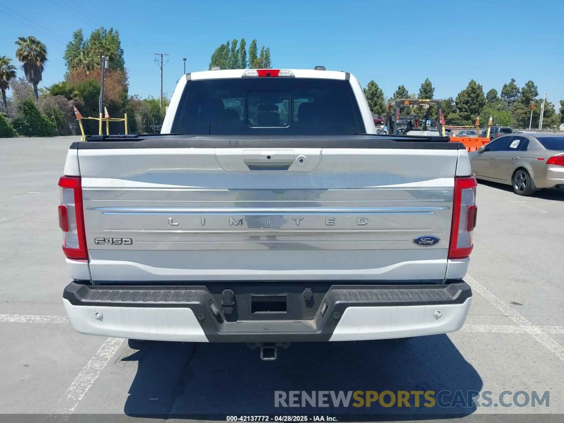 16 Photograph of a damaged car 1FTFW1ED0NFB57669 FORD F-150 2022