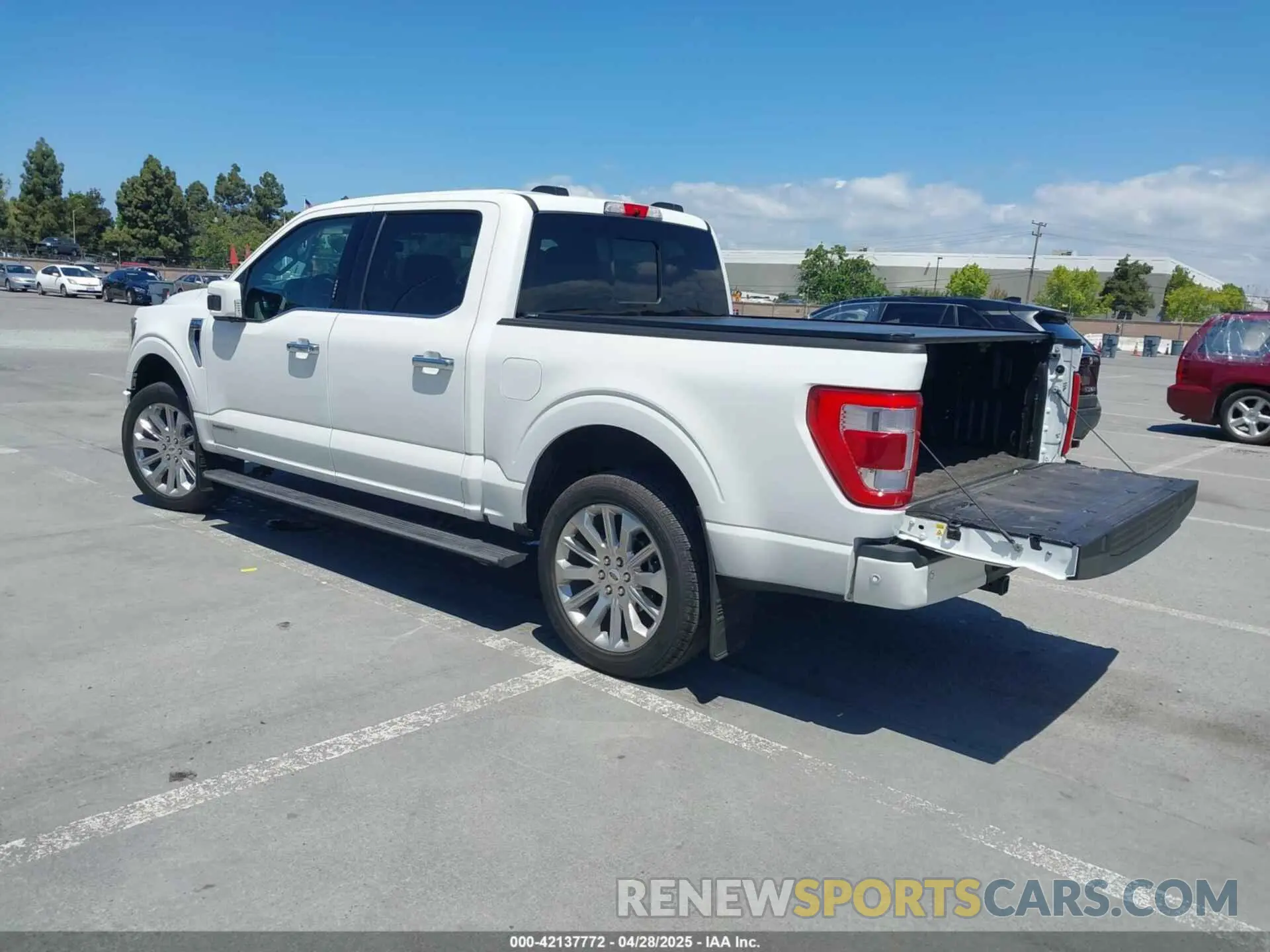 3 Photograph of a damaged car 1FTFW1ED0NFB57669 FORD F-150 2022