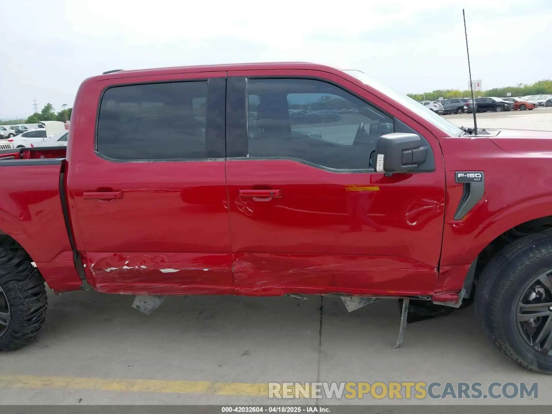 13 Photograph of a damaged car 1FTFW1ED8NFA67783 FORD F-150 2022