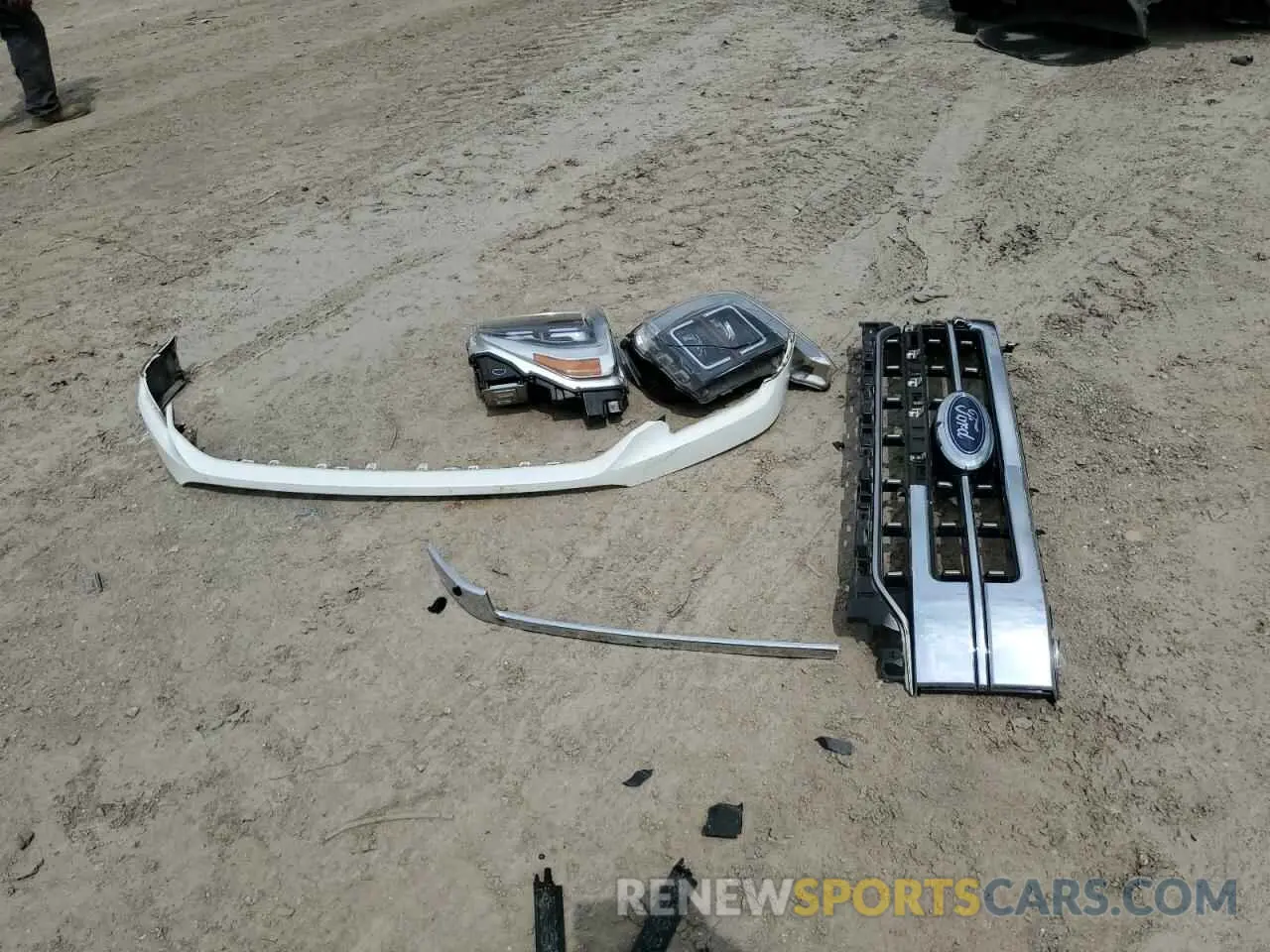 12 Photograph of a damaged car 1FTFW1ED9NFB71781 FORD F-150 2022
