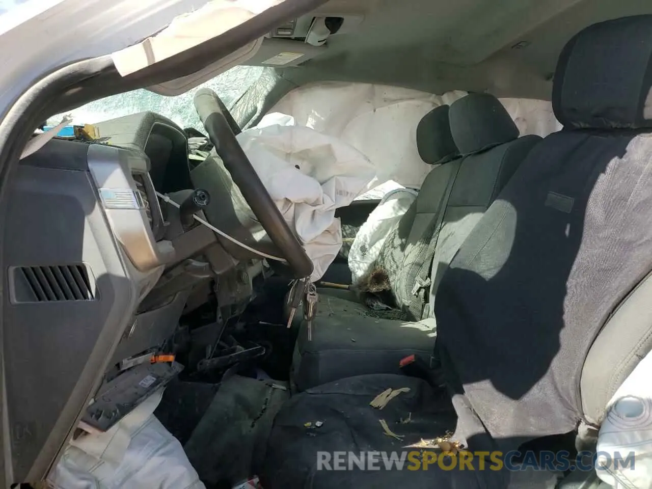 7 Photograph of a damaged car 1FTFX1E53NKE16829 FORD F-150 2022