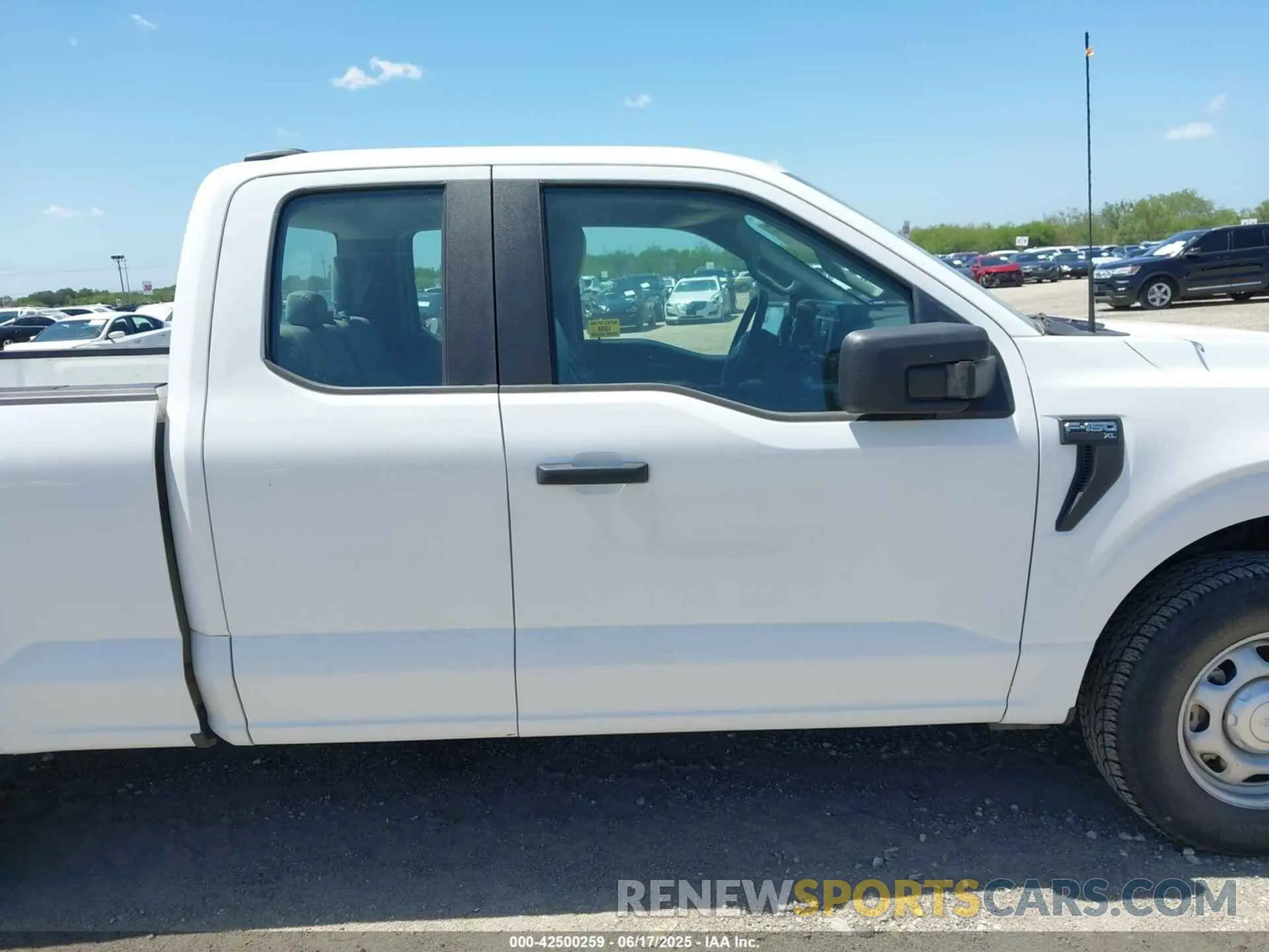 13 Photograph of a damaged car 1FTFX1E54NKD43888 FORD F-150 2022