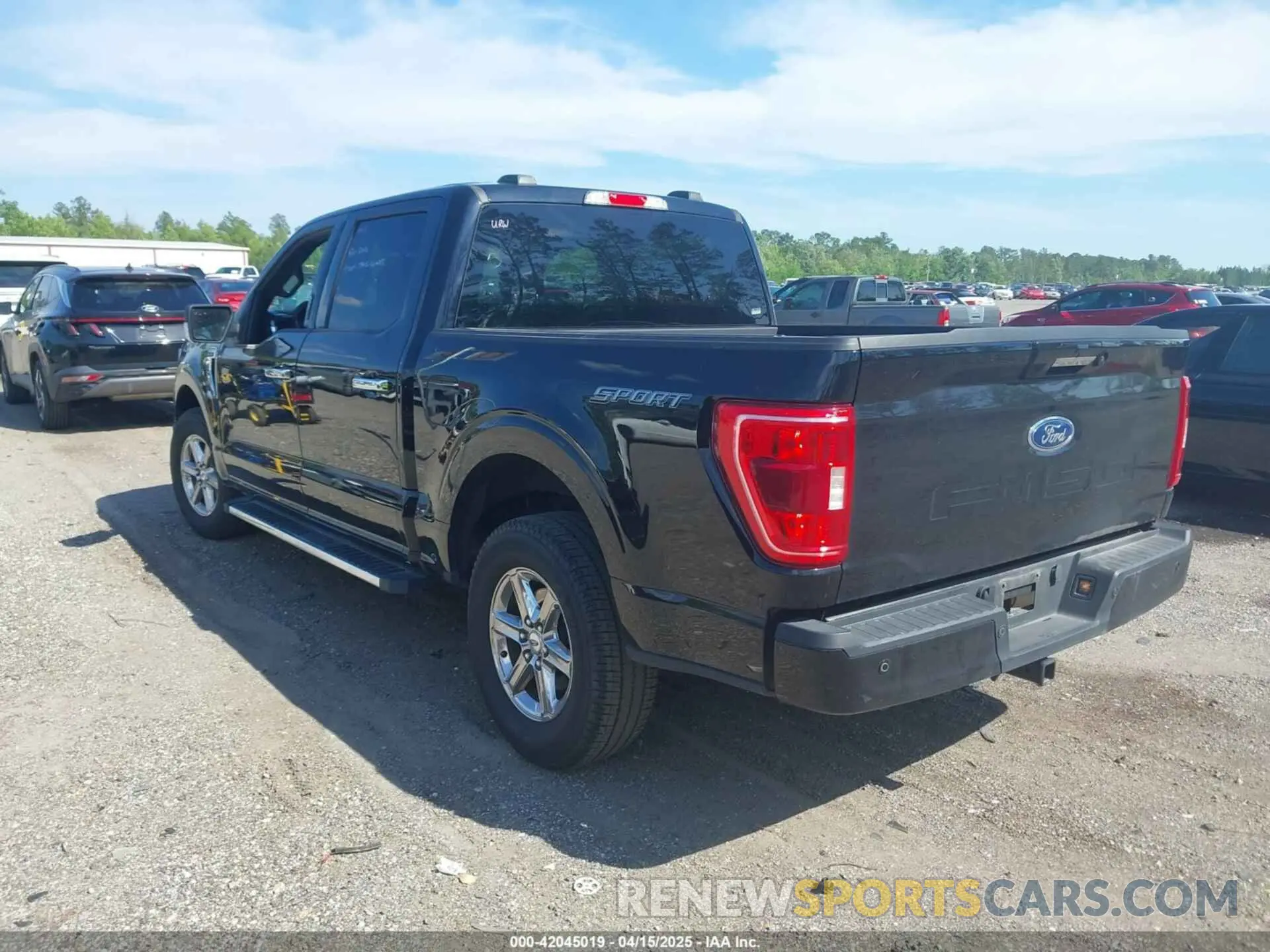3 Фотография поврежденного автомобиля 1FTEW1C54PFB84125 FORD F-150 2023