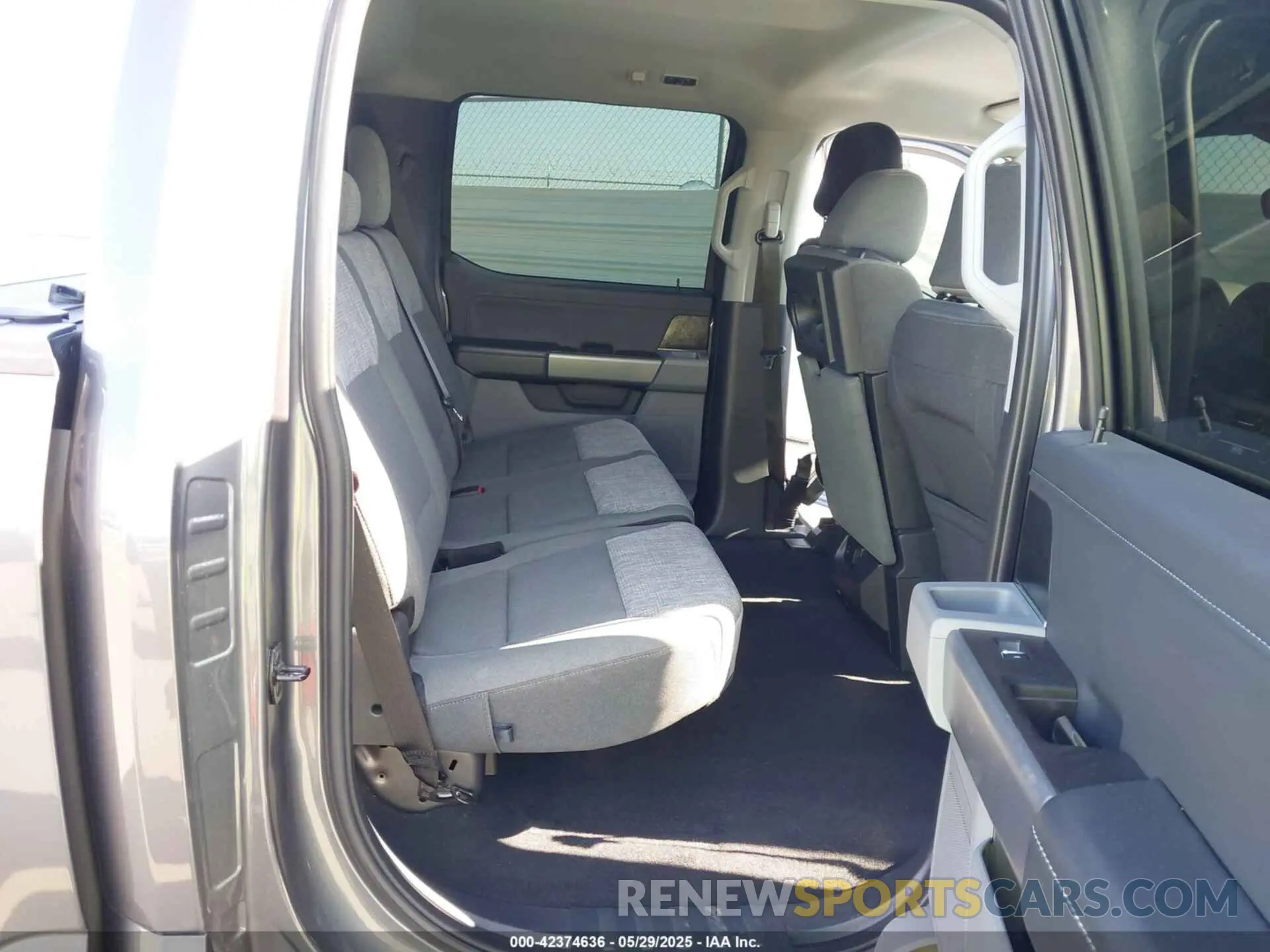 8 Фотография поврежденного автомобиля 1FTEW1CP2PKE11577 FORD F-150 2023