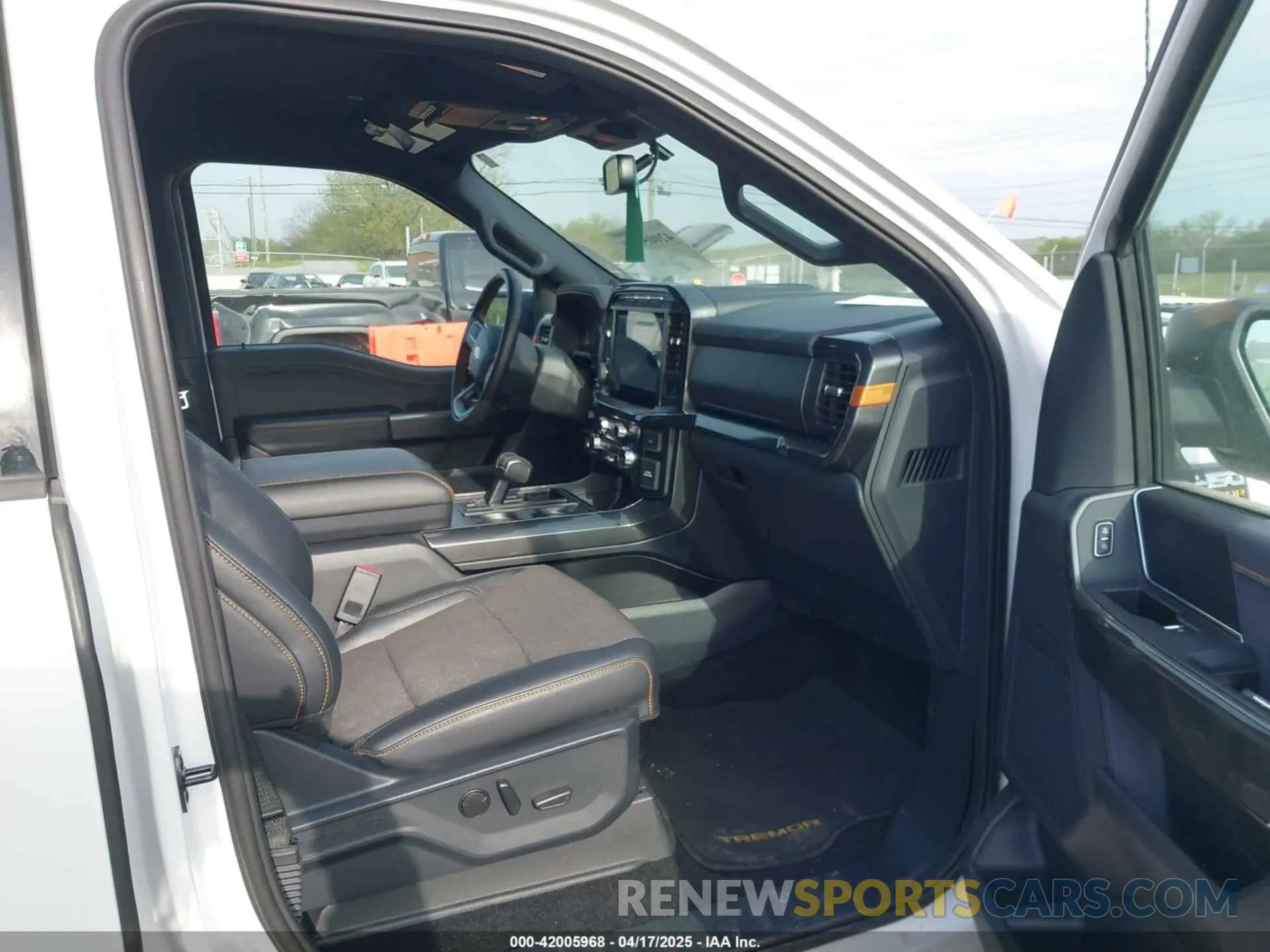 5 Фотография поврежденного автомобиля 1FTEW1E88PFA49950 FORD F-150 2023