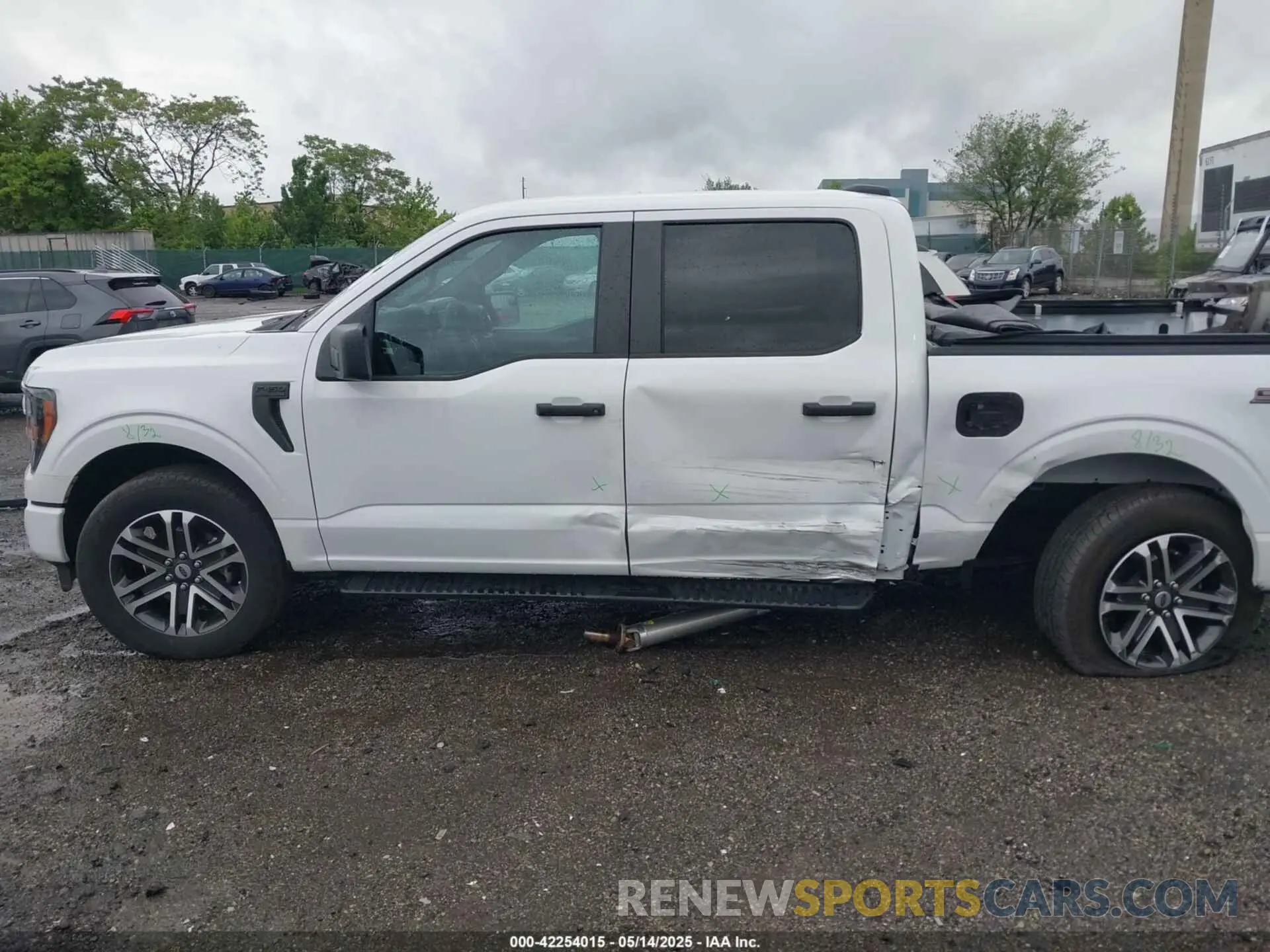 14 Photograph of a damaged car 1FTEW1EP5PFB87582 FORD F-150 2023