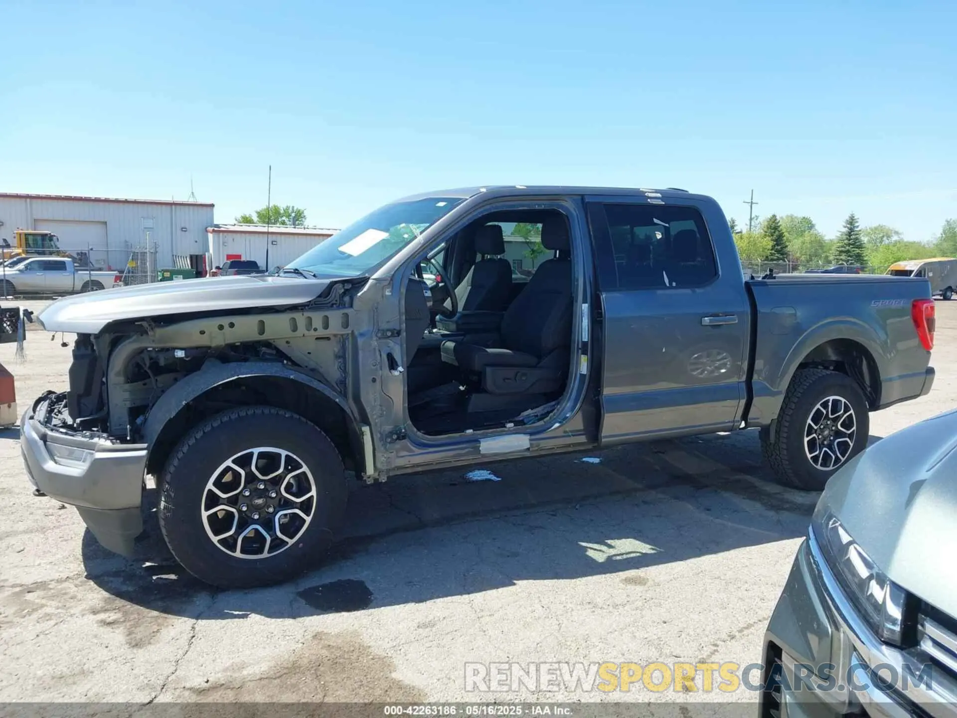 15 Photograph of a damaged car 1FTEW1EP5PKE12736 FORD F-150 2023